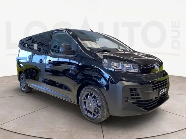 Opel Vivaro view 3