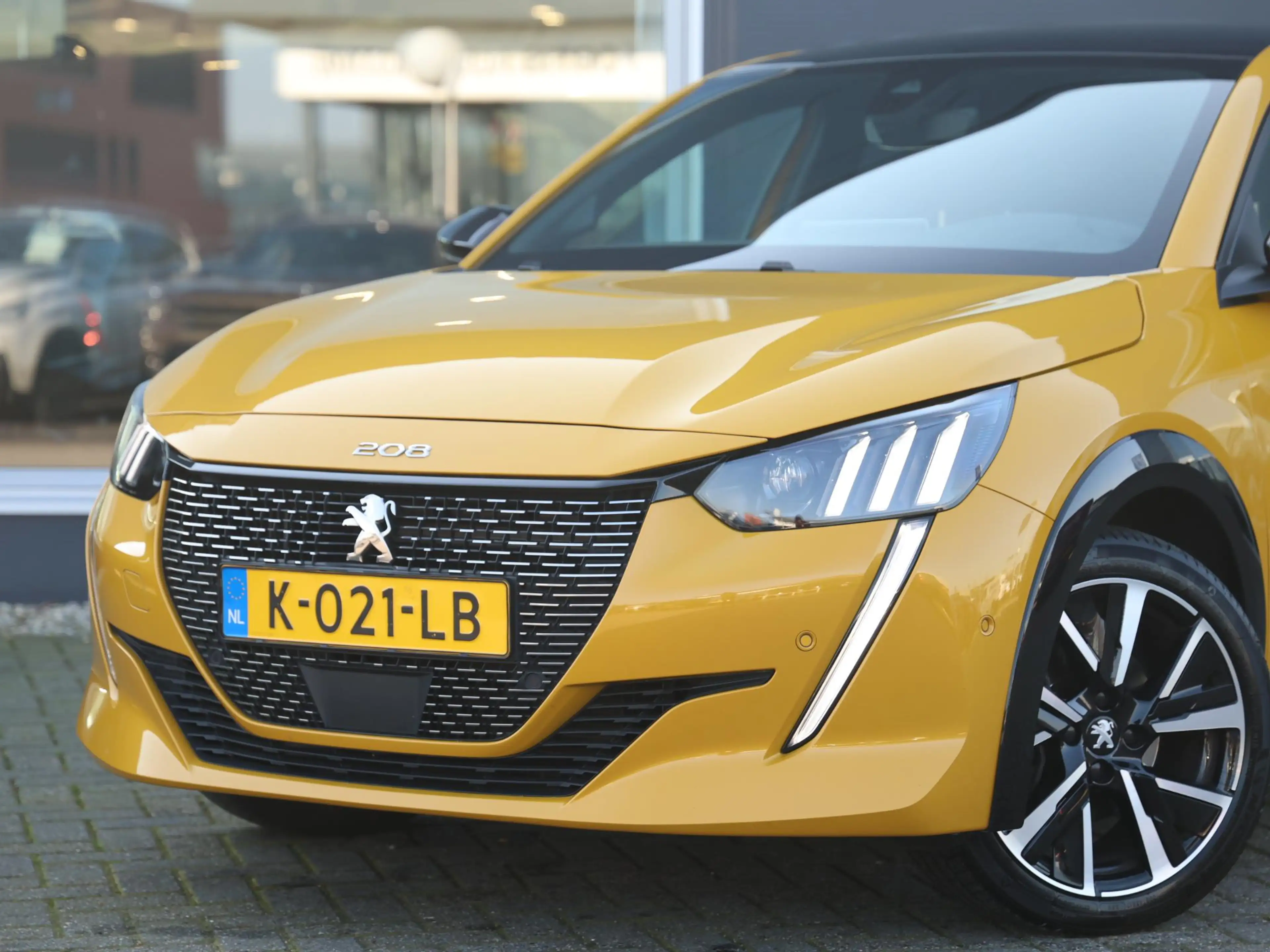 Peugeot 208 GT 100pk | Navigatie | Achteruitrijcamera | 3D Coc — photo 5