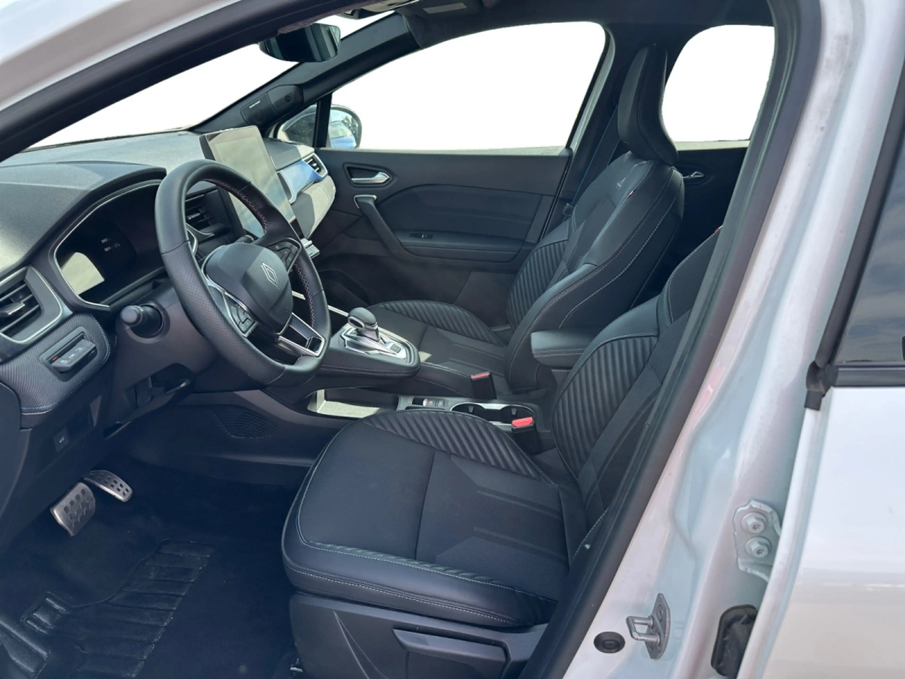 Renault Symbioz 1.6 Esprit Alpine full hybrid E-Tech — photo 6