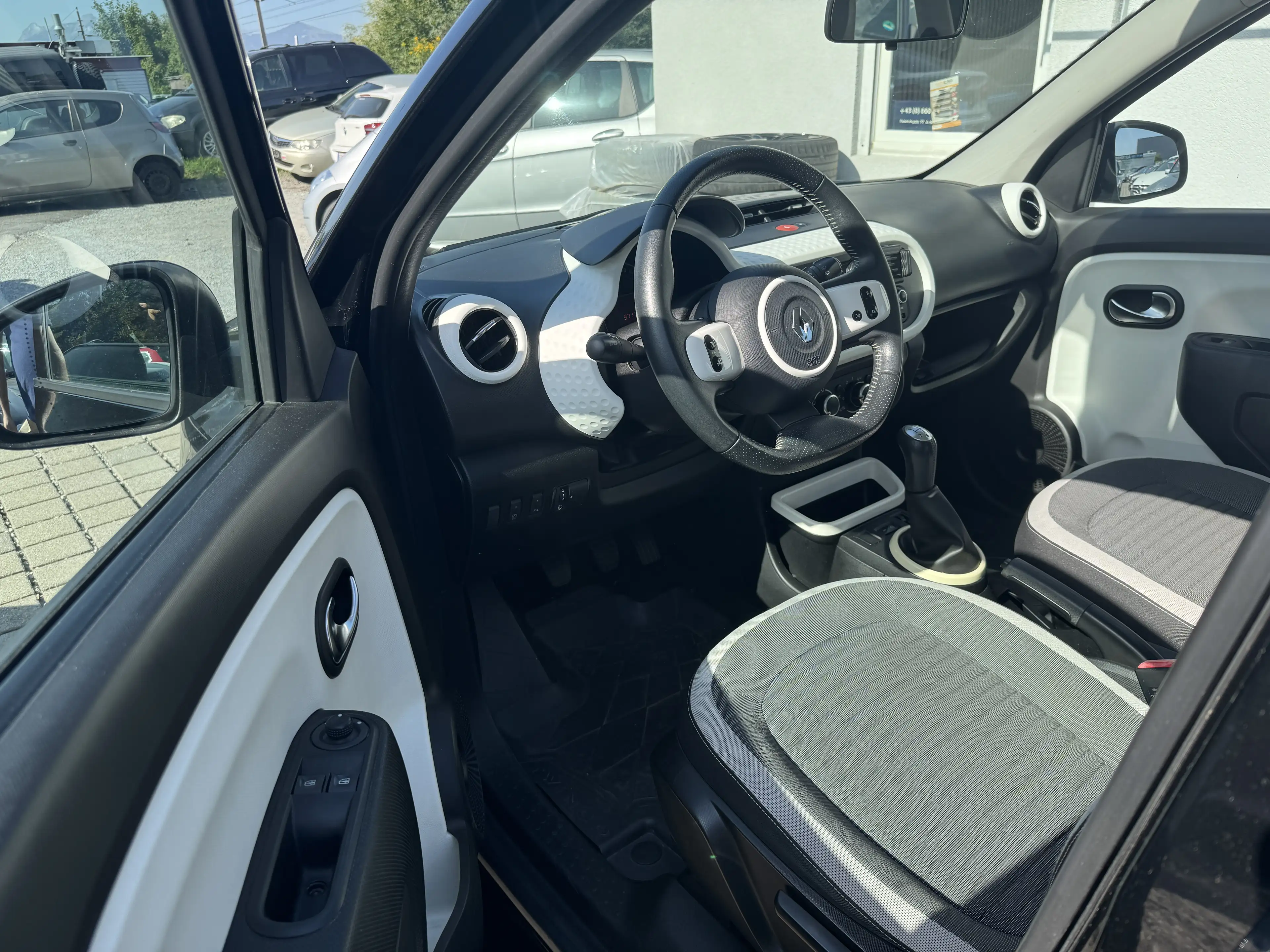 Renault Twingo Expression — photo 8