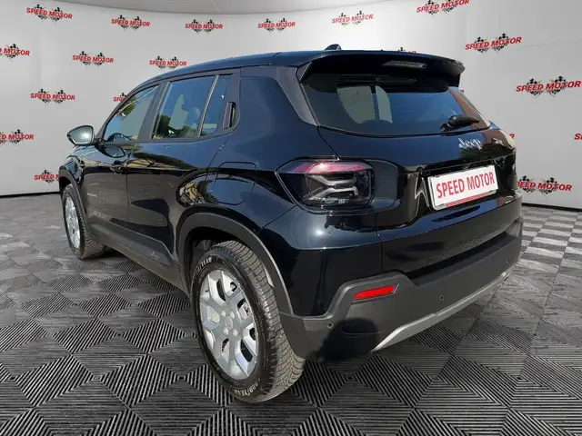 Jeep Avenger view 4