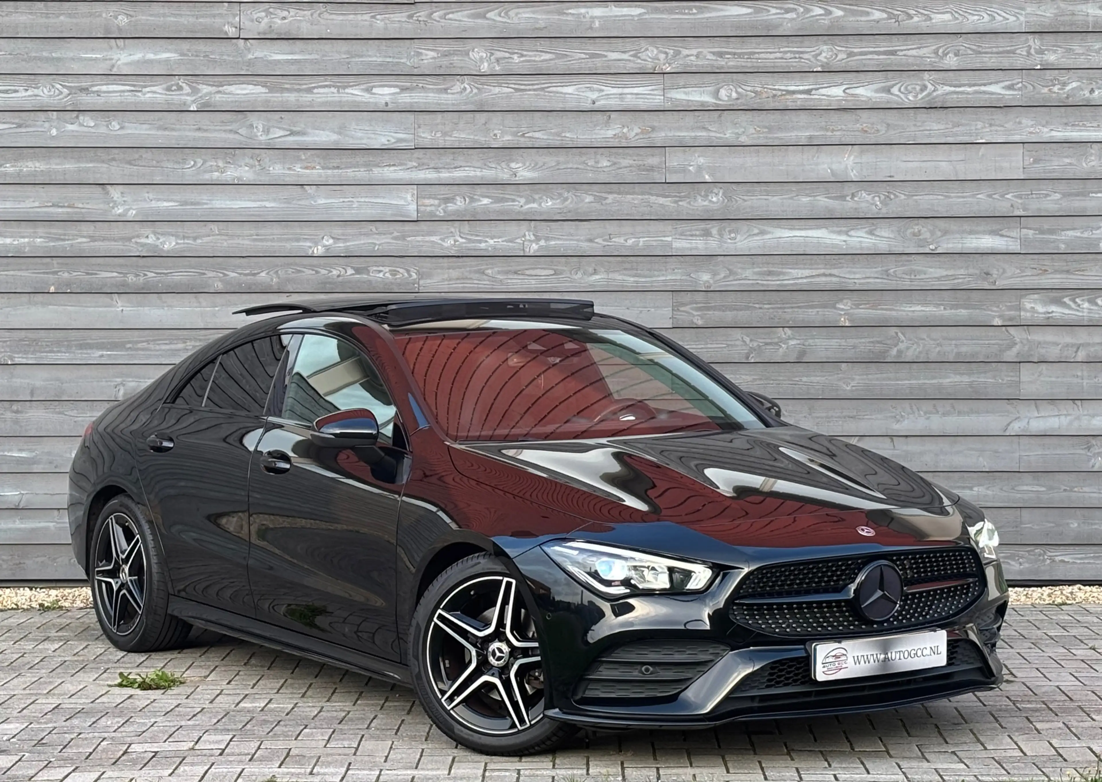 Mercedes-Benz CLA 180 AMG LINE PANO NAP KEYLESS CAMERA BTW NIGHTPACK — photo 3
