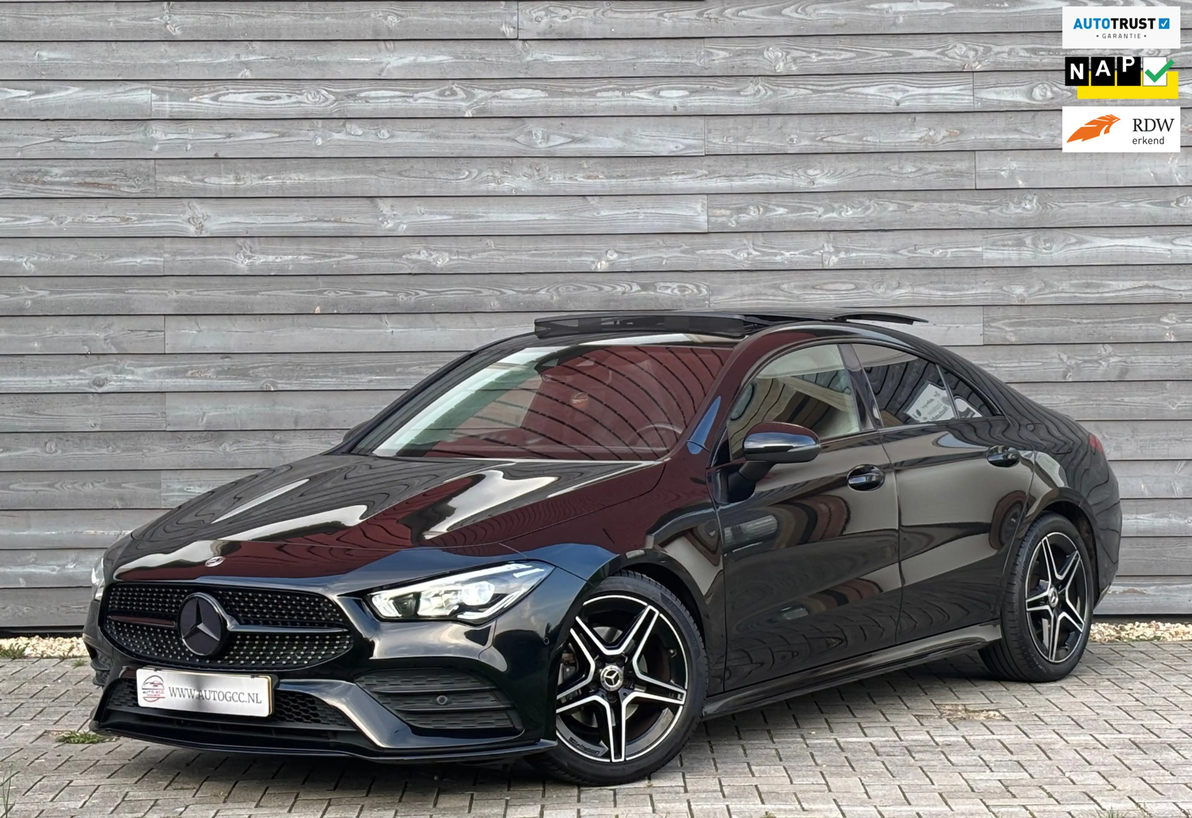 Mercedes-Benz CLA 180 AMG LINE PANO NAP KEYLESS CAMERA BTW NIGHTPACK