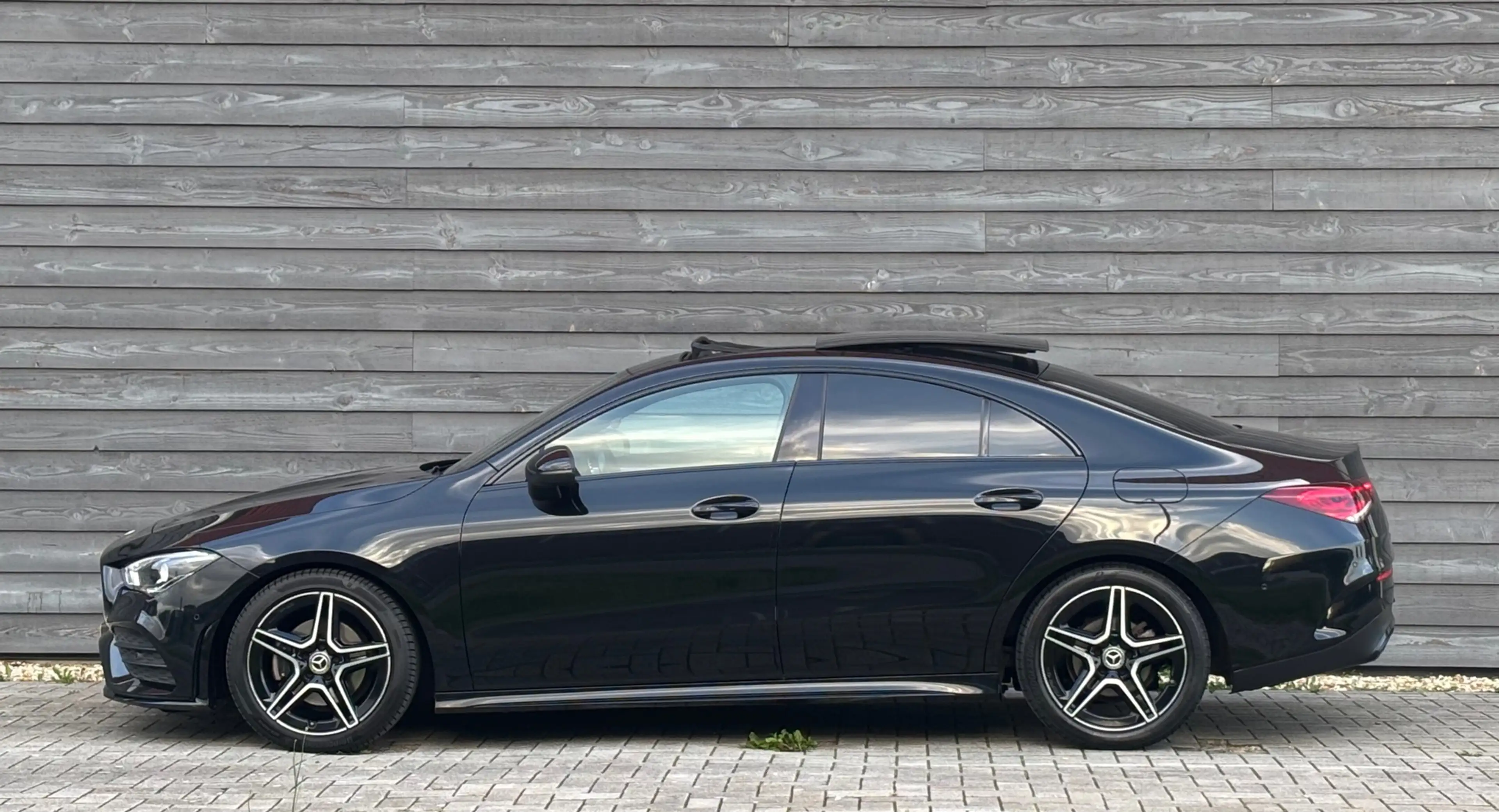 Mercedes-Benz CLA 180 AMG LINE PANO NAP KEYLESS CAMERA BTW NIGHTPACK — photo 8