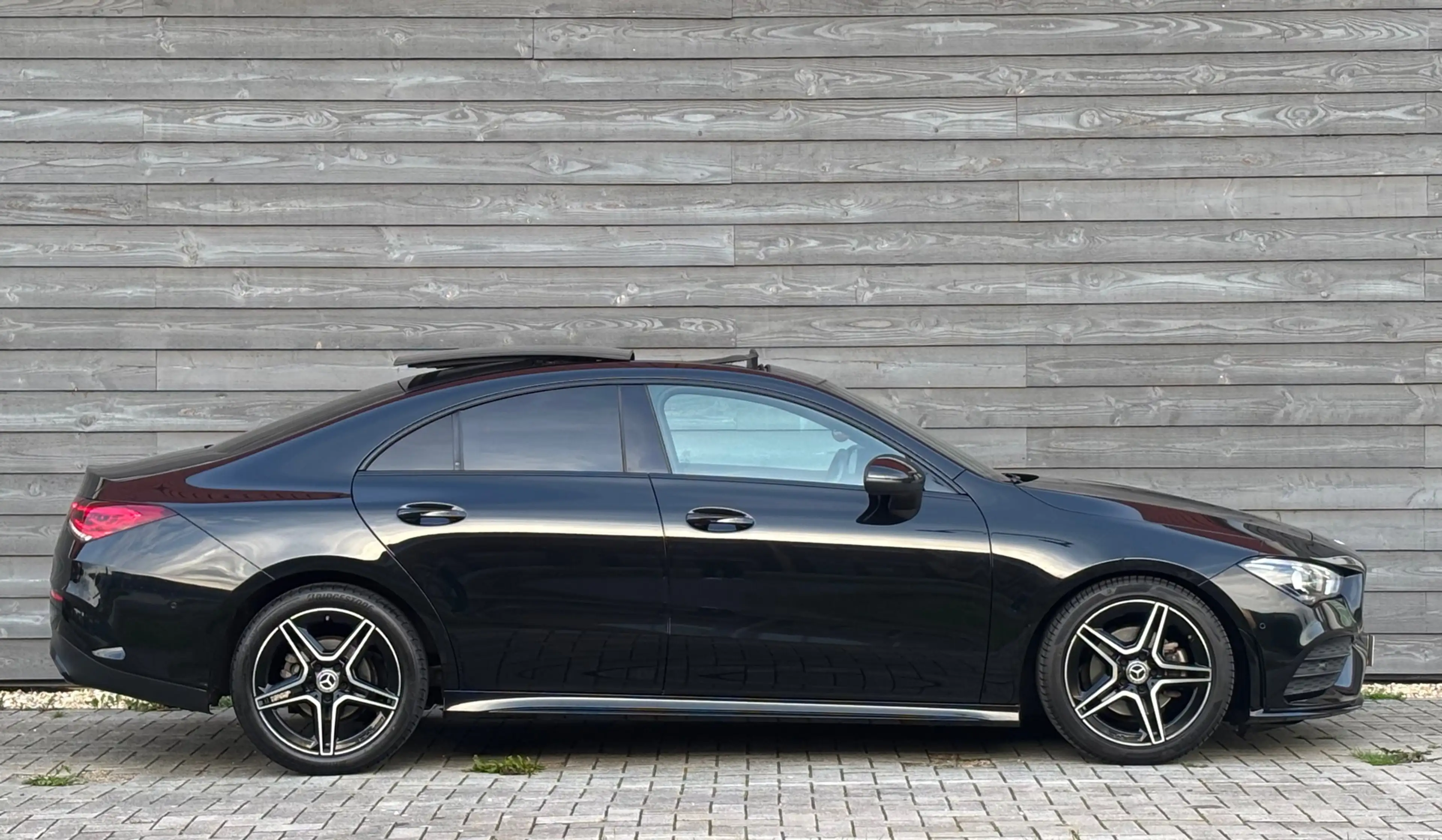 Mercedes-Benz CLA 180 AMG LINE PANO NAP KEYLESS CAMERA BTW NIGHTPACK — photo 4
