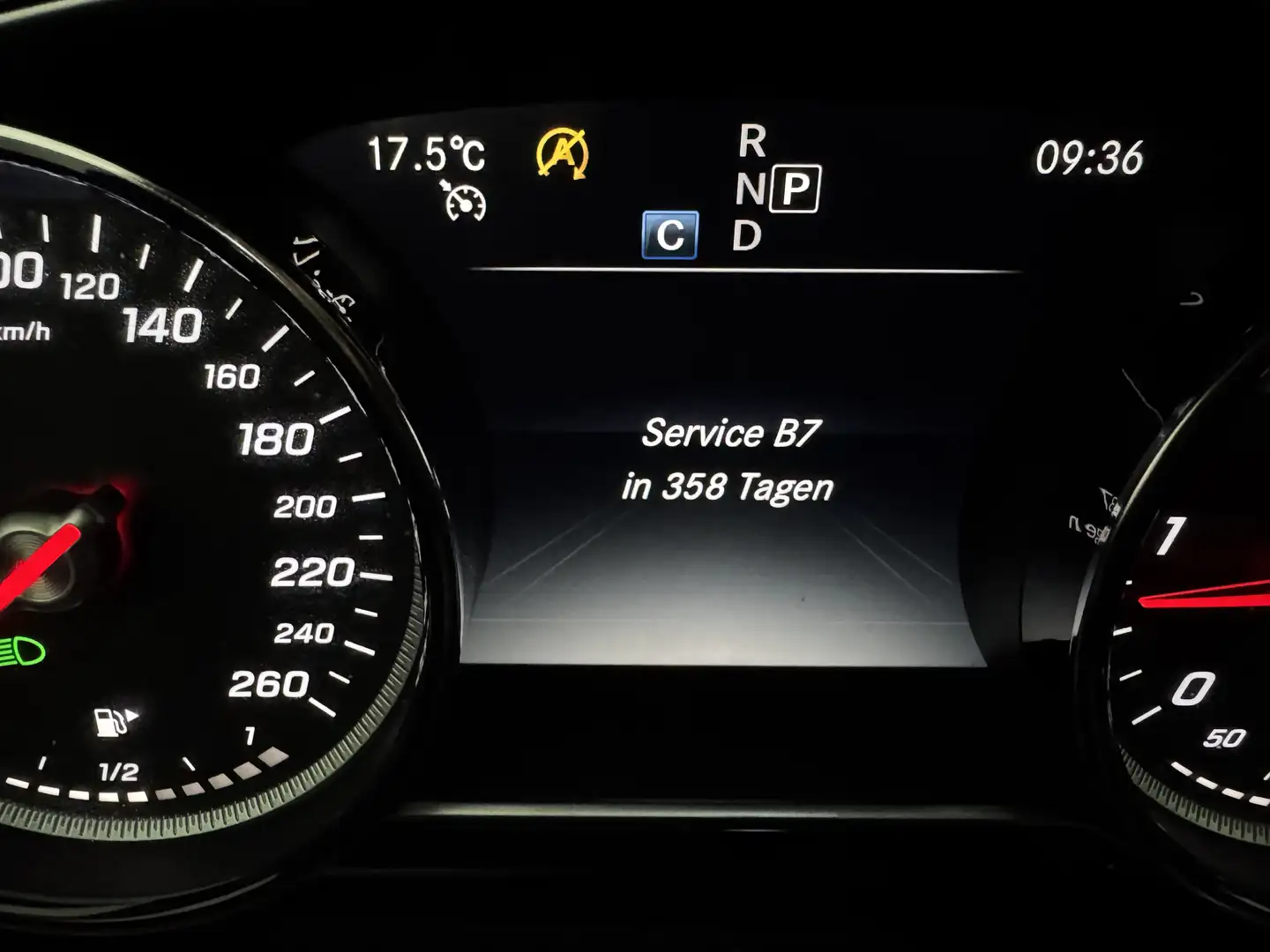 Mercedes-Benz E 200 d 9G-TRONIC Avantgarde - 2