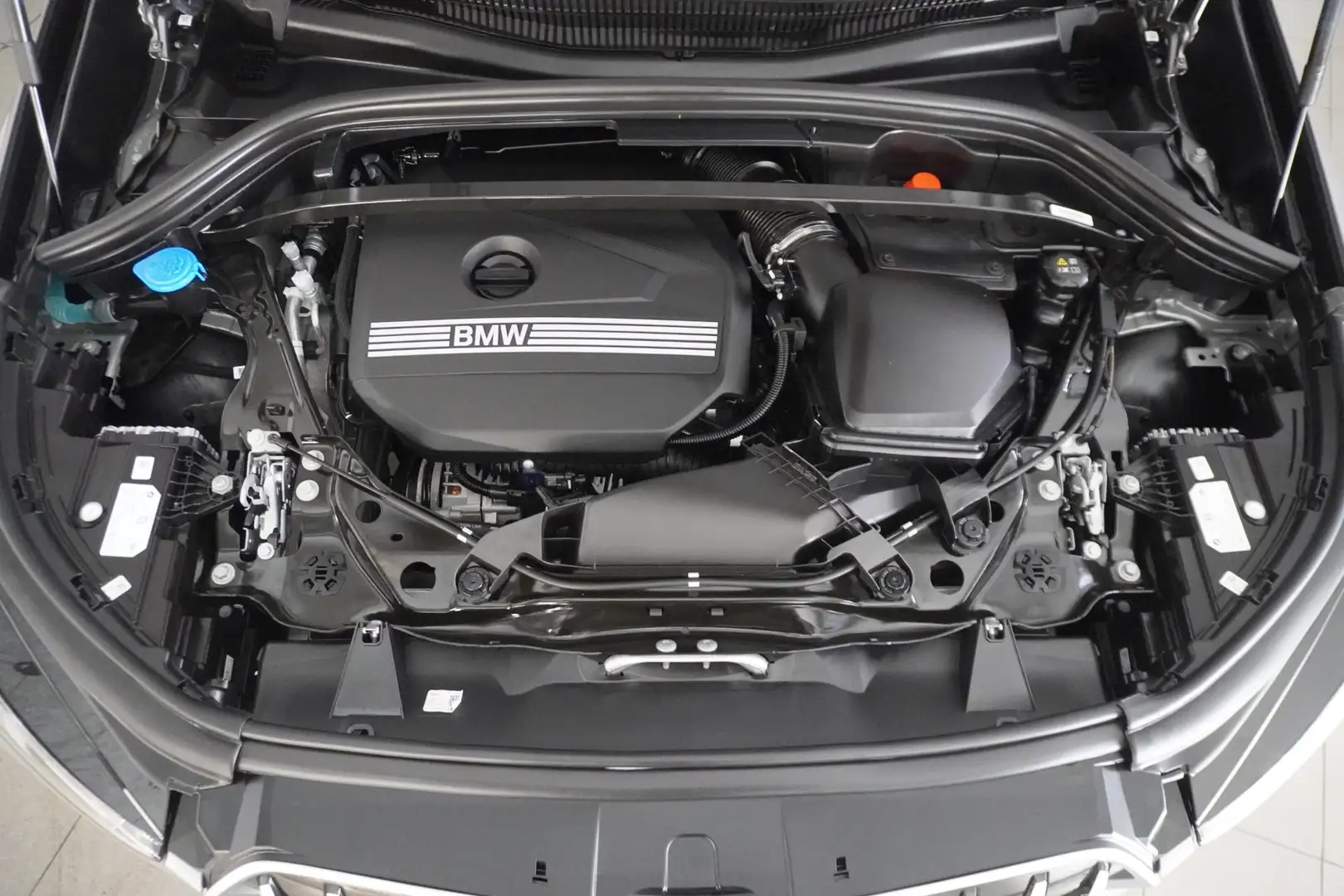BMW X1 sDrive18i Silber - 2
