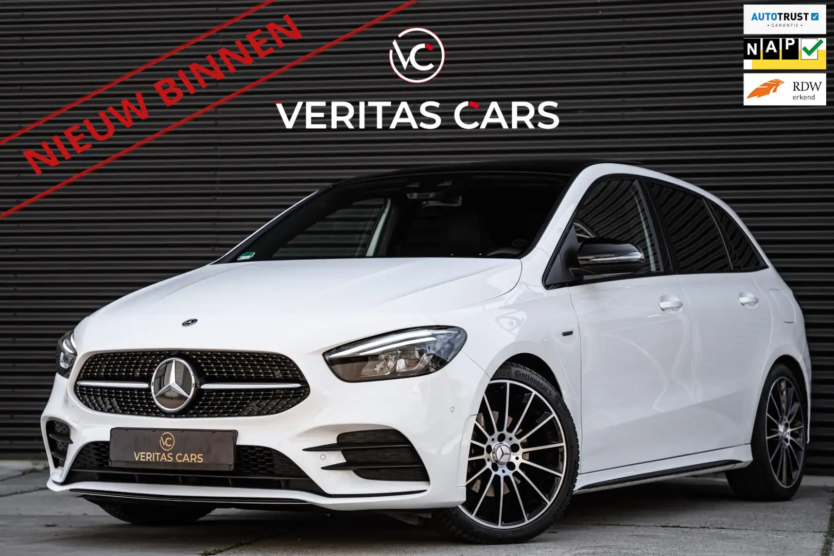 Mercedes-Benz B 200 AMG Line Edition 163PK Pano|Camera|Full Led|CarPla Wit - 1