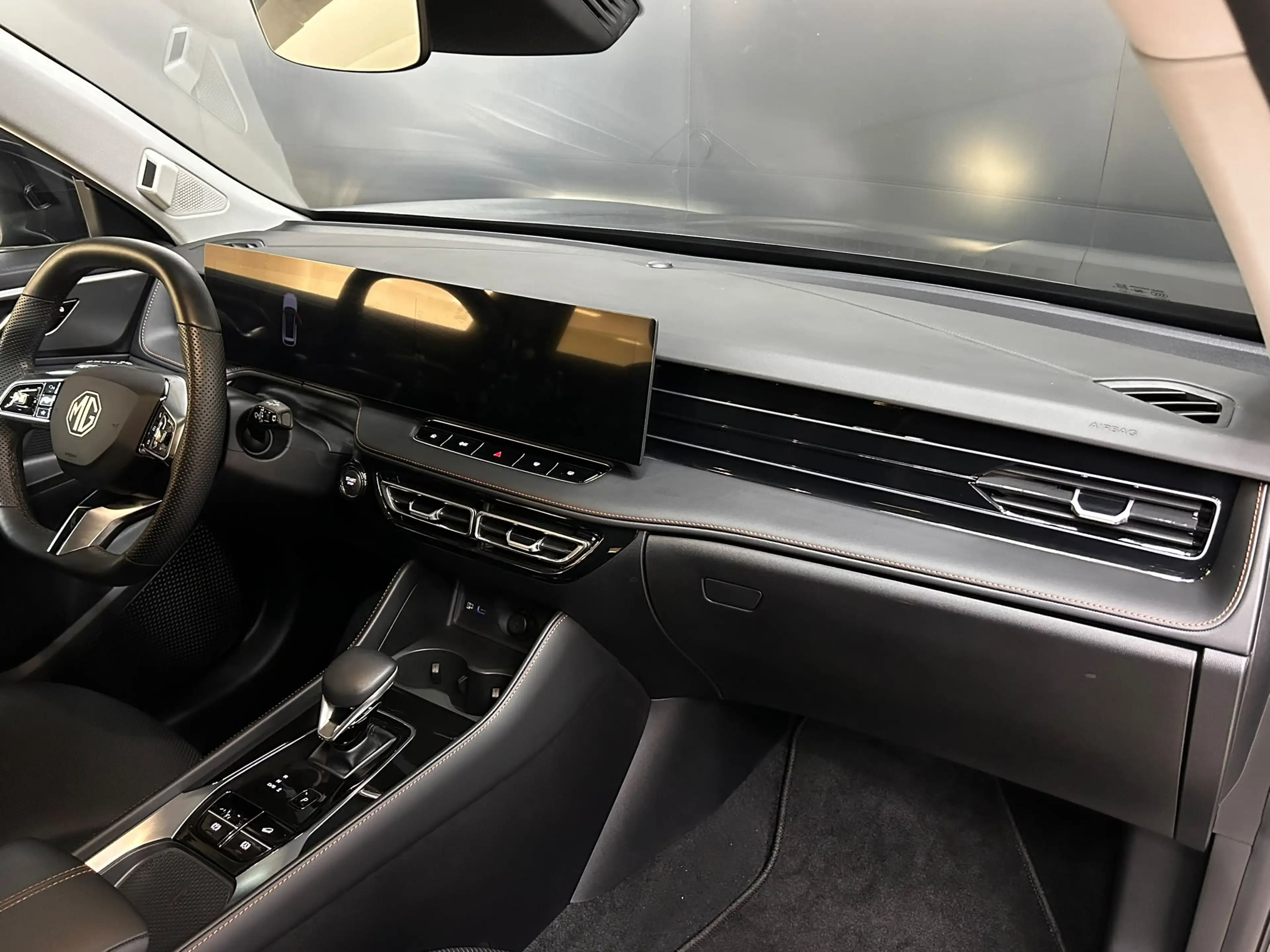 MG HS 1.5 TGDI Luxury >NAV+360+VIRTU+ACC+LEDER+SHZ+ — photo 14