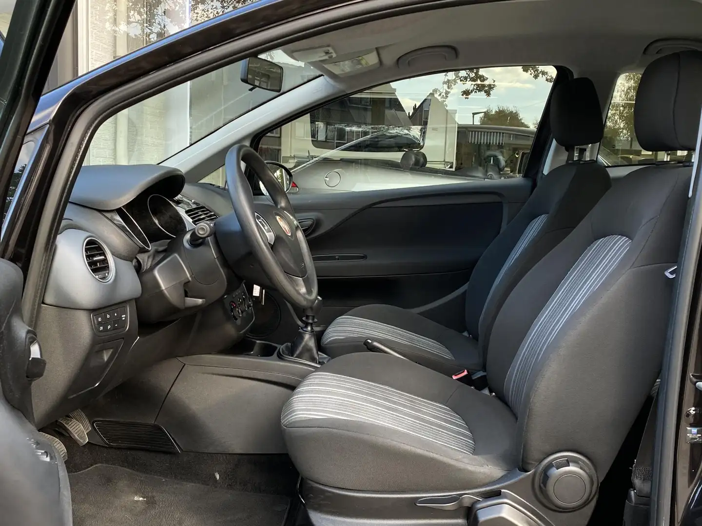 Fiat Punto Evo 1.4 Business | Lage Kilometerstand | Electrische R Zwart - 2