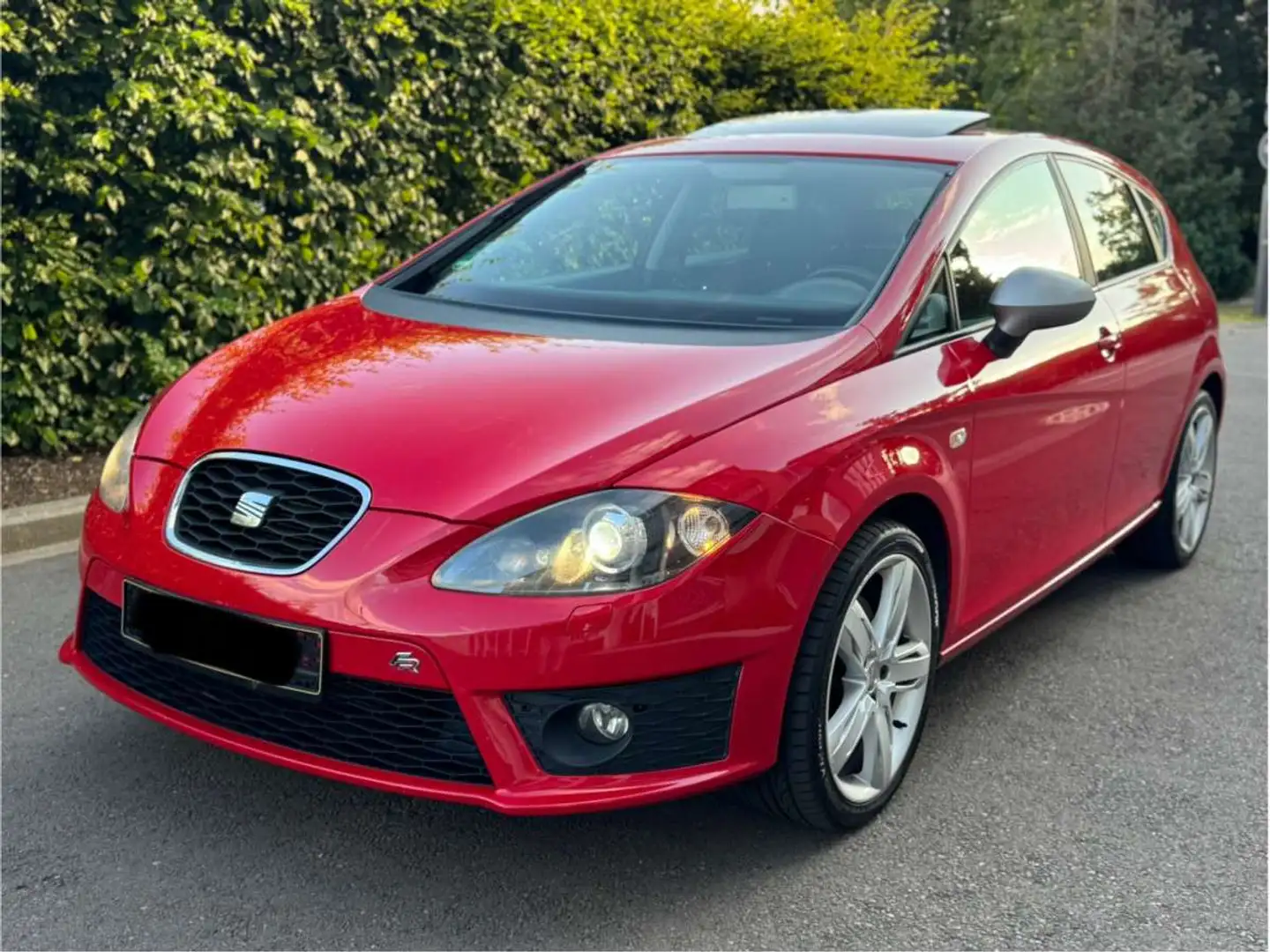 SEAT Leon FR 2.0 TFSI 211Ch 6vit. Bi-Xenon Toît Ouvrant Rouge - 1