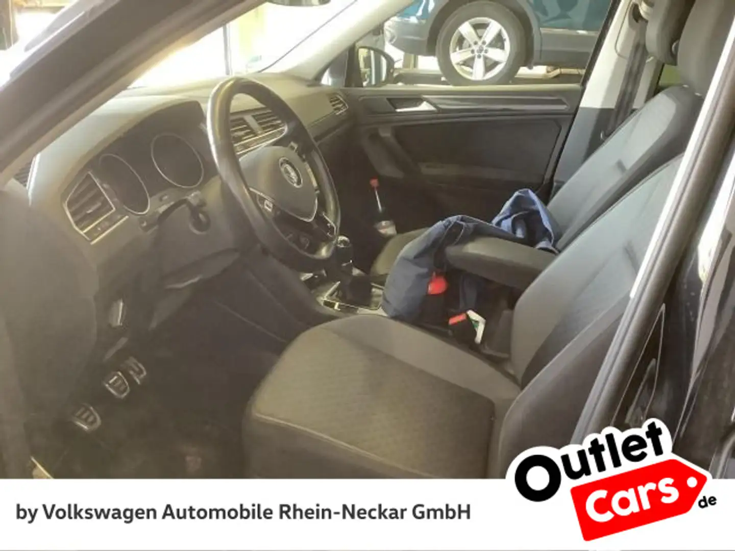 Volkswagen Tiguan 2.0 TDI Comfortline Navi United Paket AHK Schwarz - 2