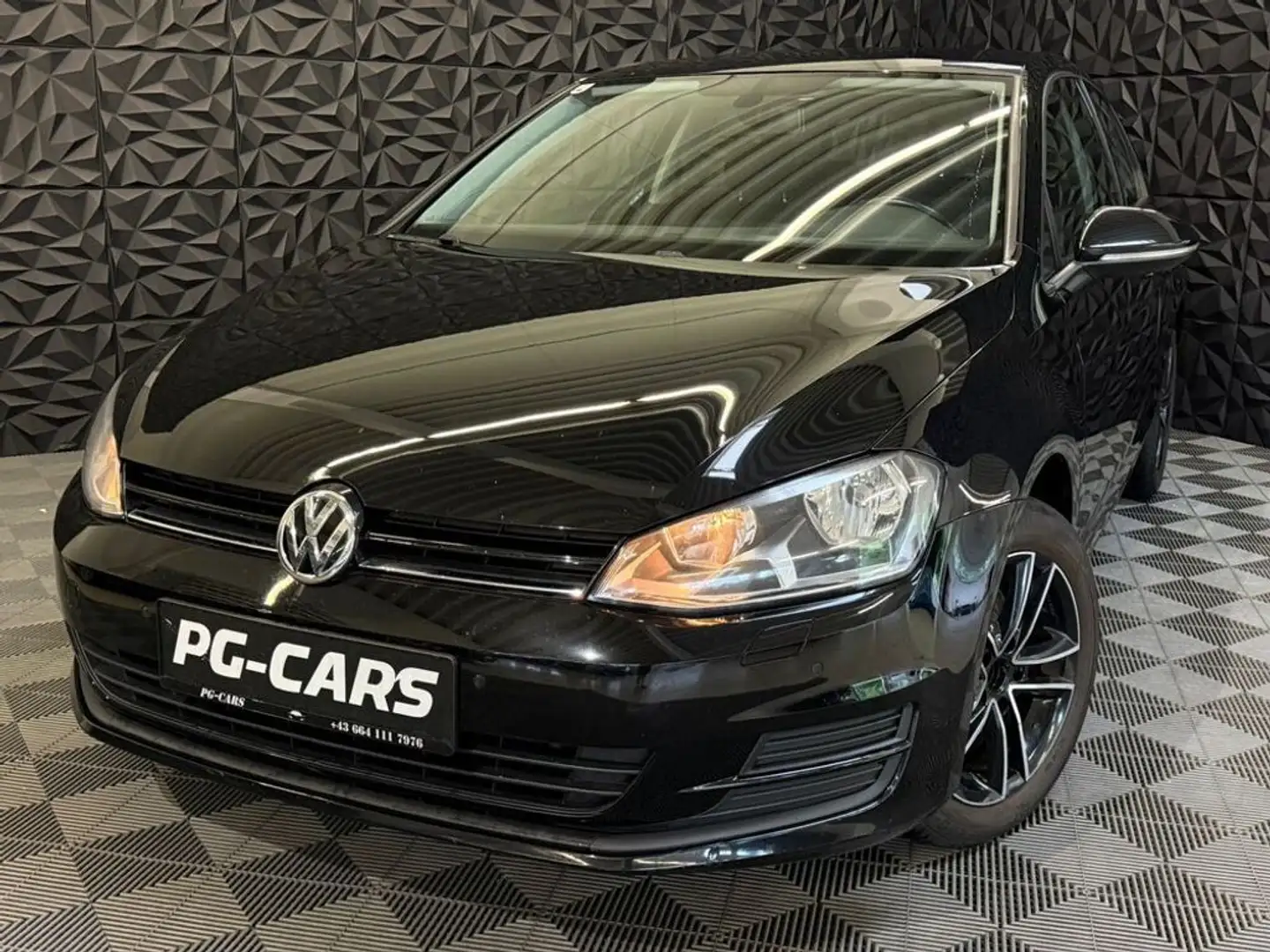 Volkswagen Golf VII 1.6 TDI Trendline BlueMotion Tech Negro - 1
