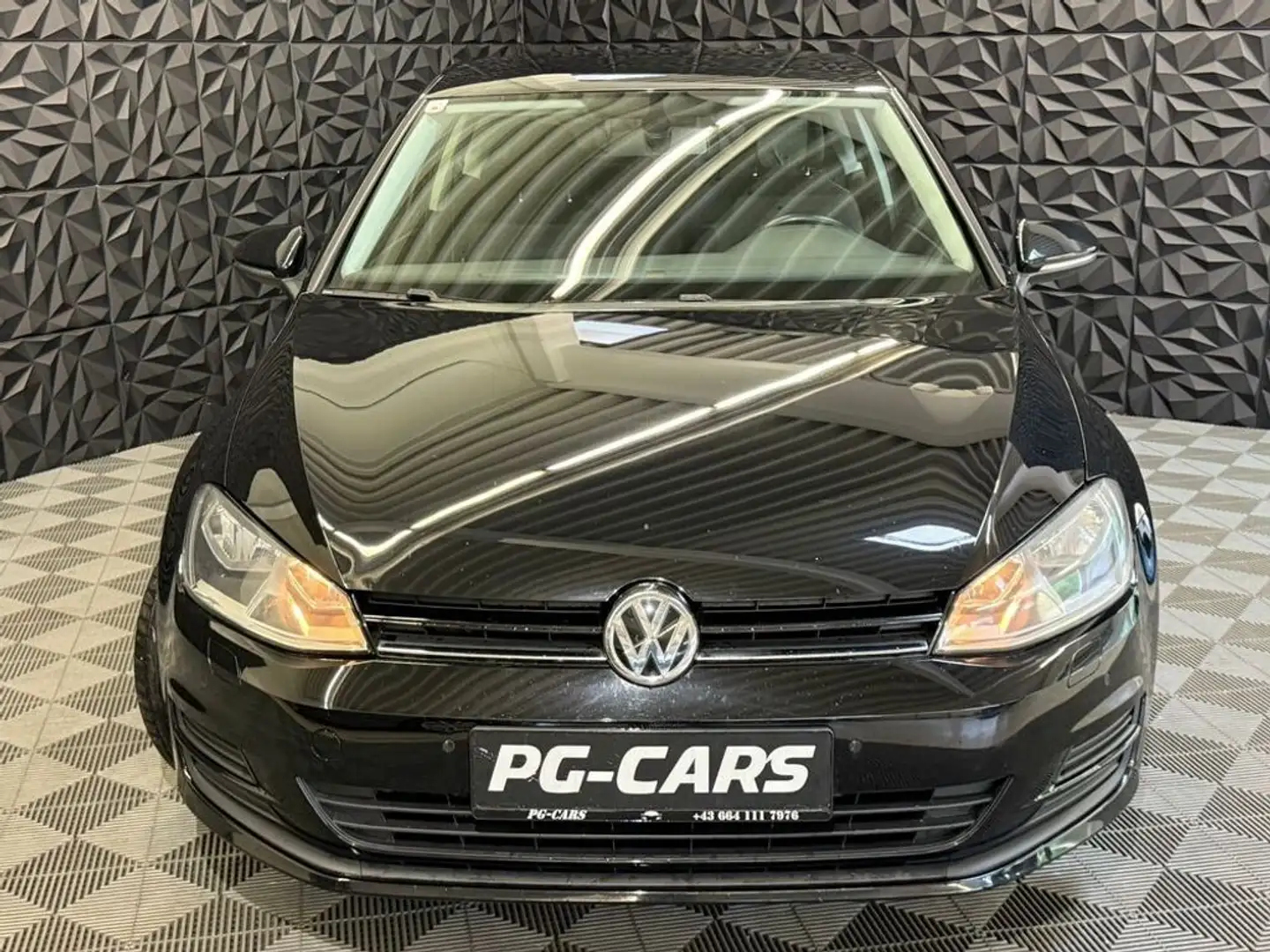 Volkswagen Golf VII 1.6 TDI Trendline BlueMotion Tech Negro - 2