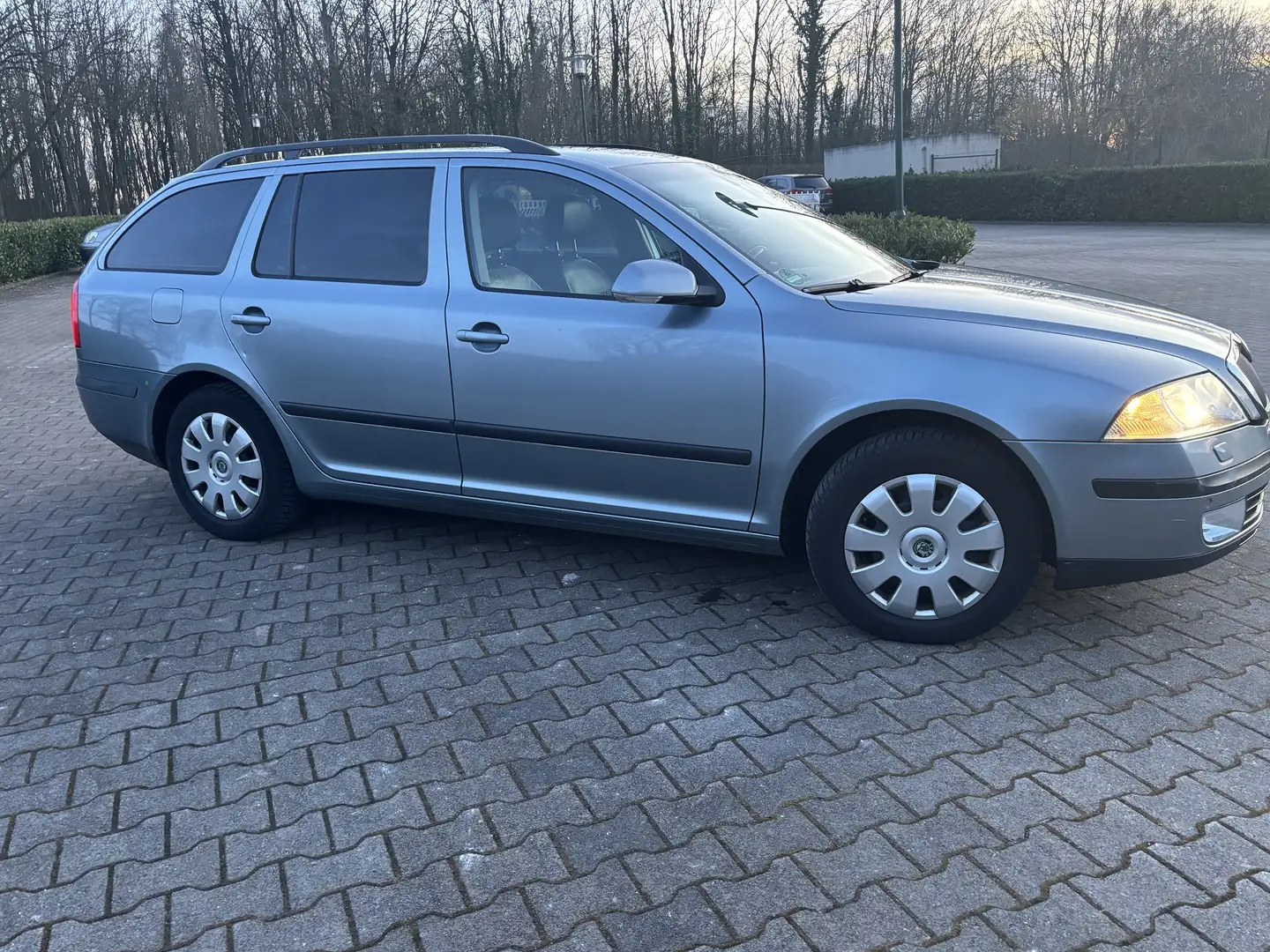 Skoda Octavia Combi 2.0 TDI DSG Elegance - 2