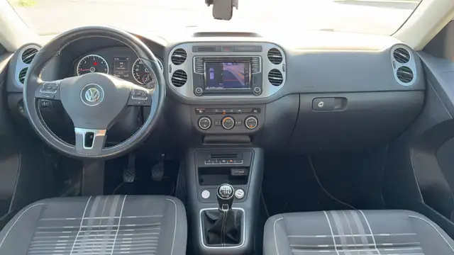 Volkswagen Tiguan view 11