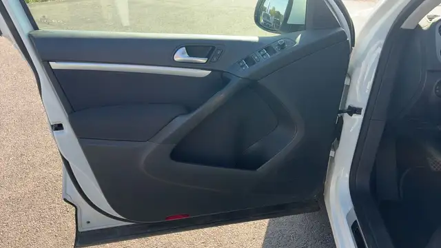 Volkswagen Tiguan view 7