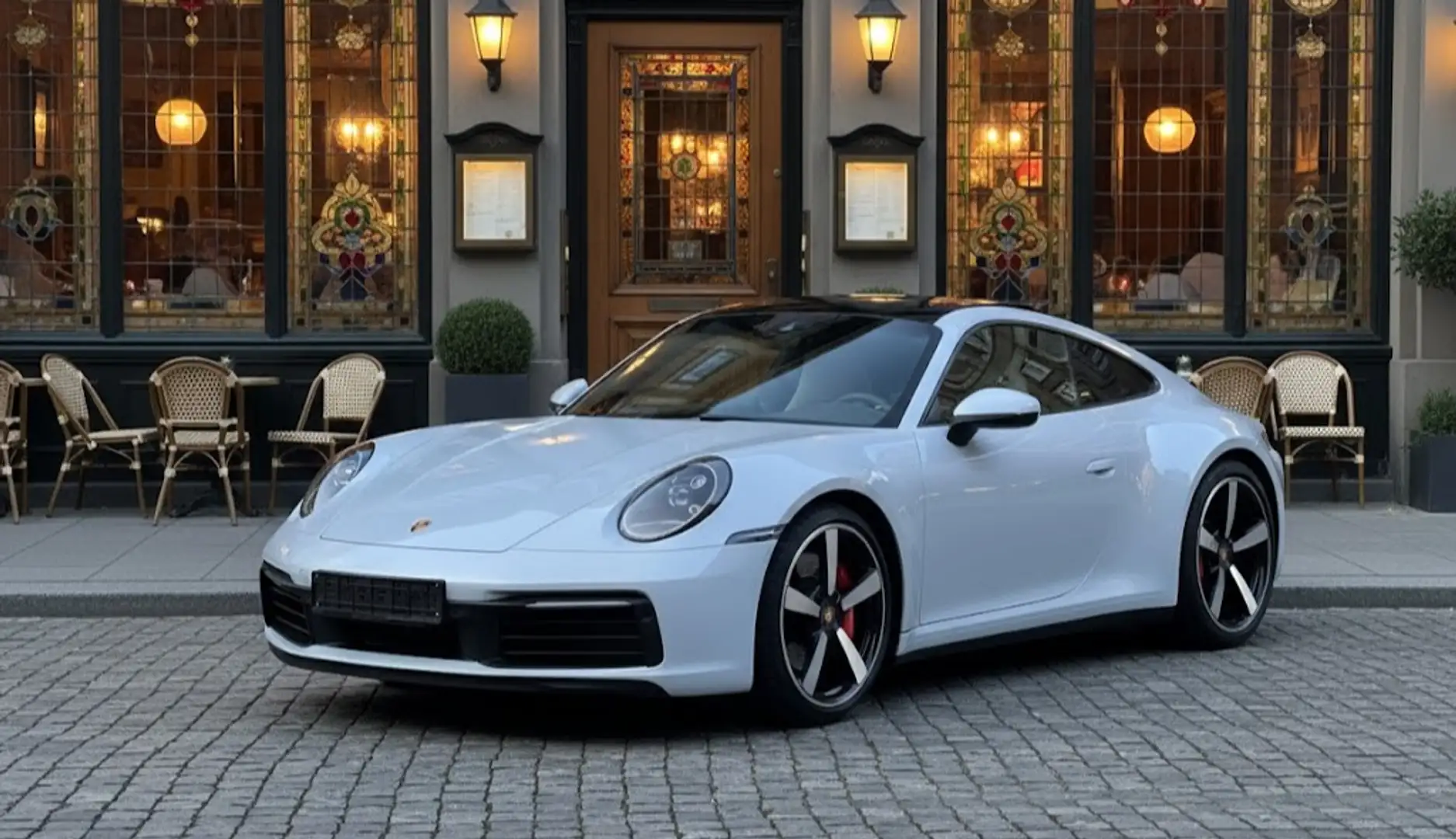 Porsche 992 Carrera 4S Coupé PDK Plateado - 1