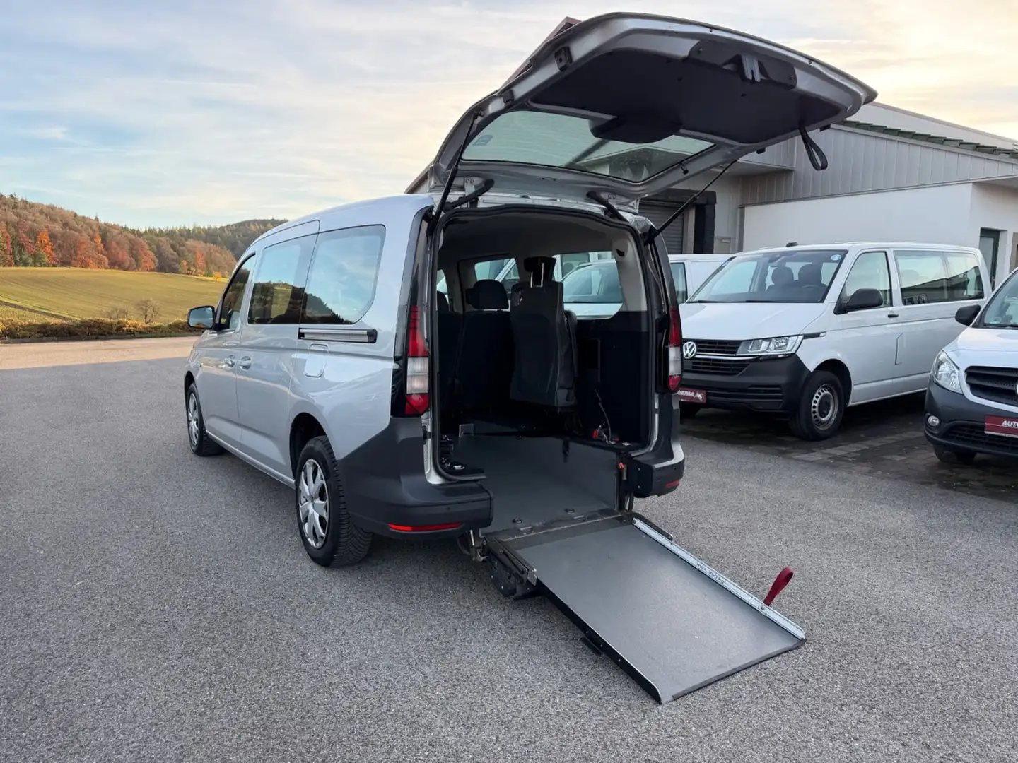 Volkswagen Caddy Maxi DSG *Behindertengerecht* Silber - 1