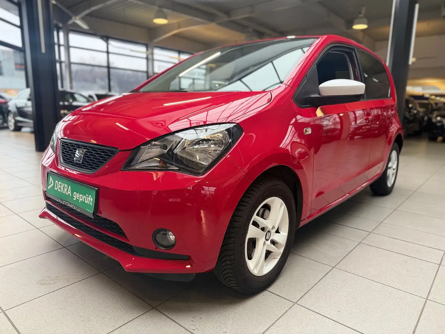 SEAT Mii Chic PDC SHZ Klima Rot - 1