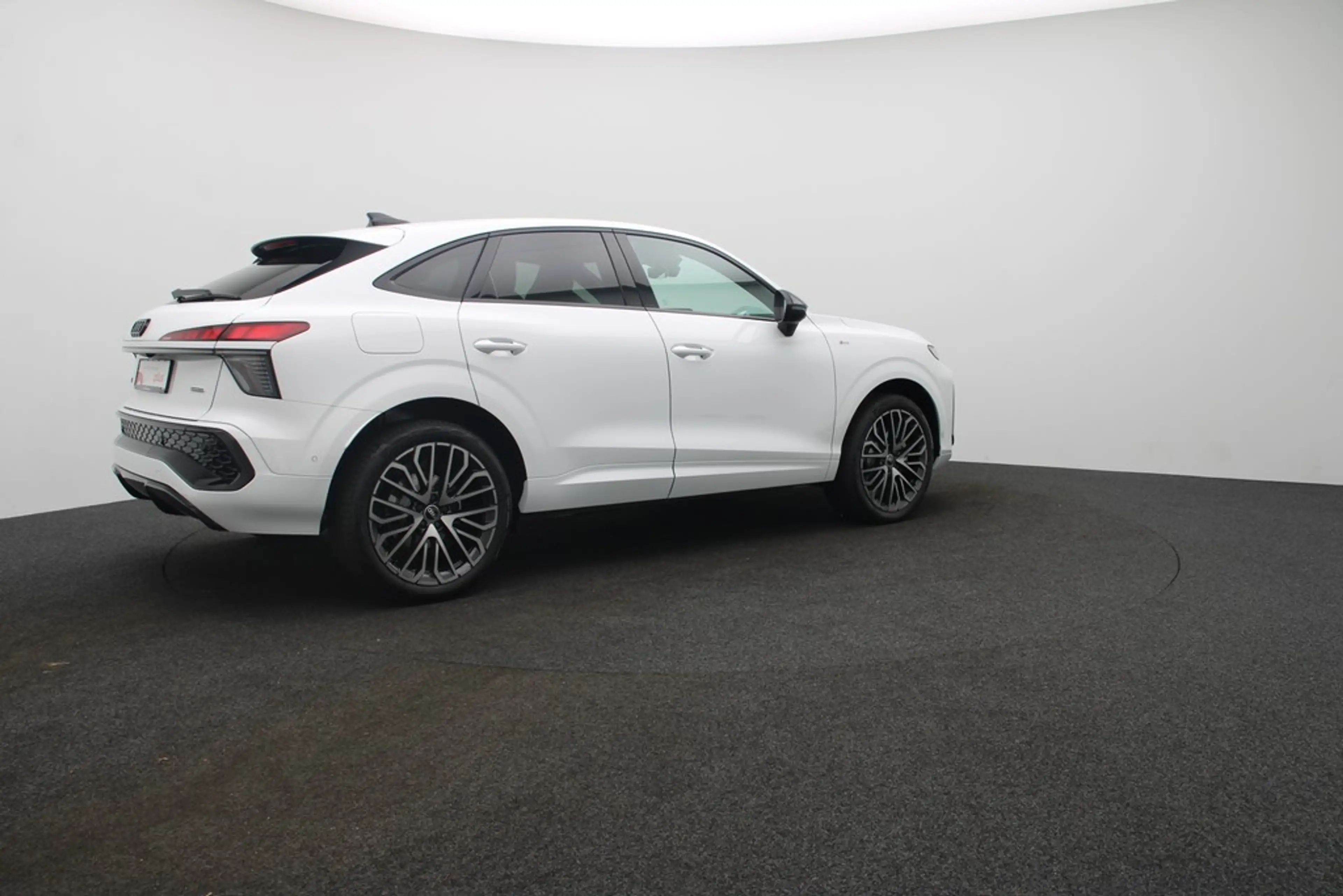 Audi Q3 Sportback TFSI quattro 195 kW S tronic Tech plu... — photo 5