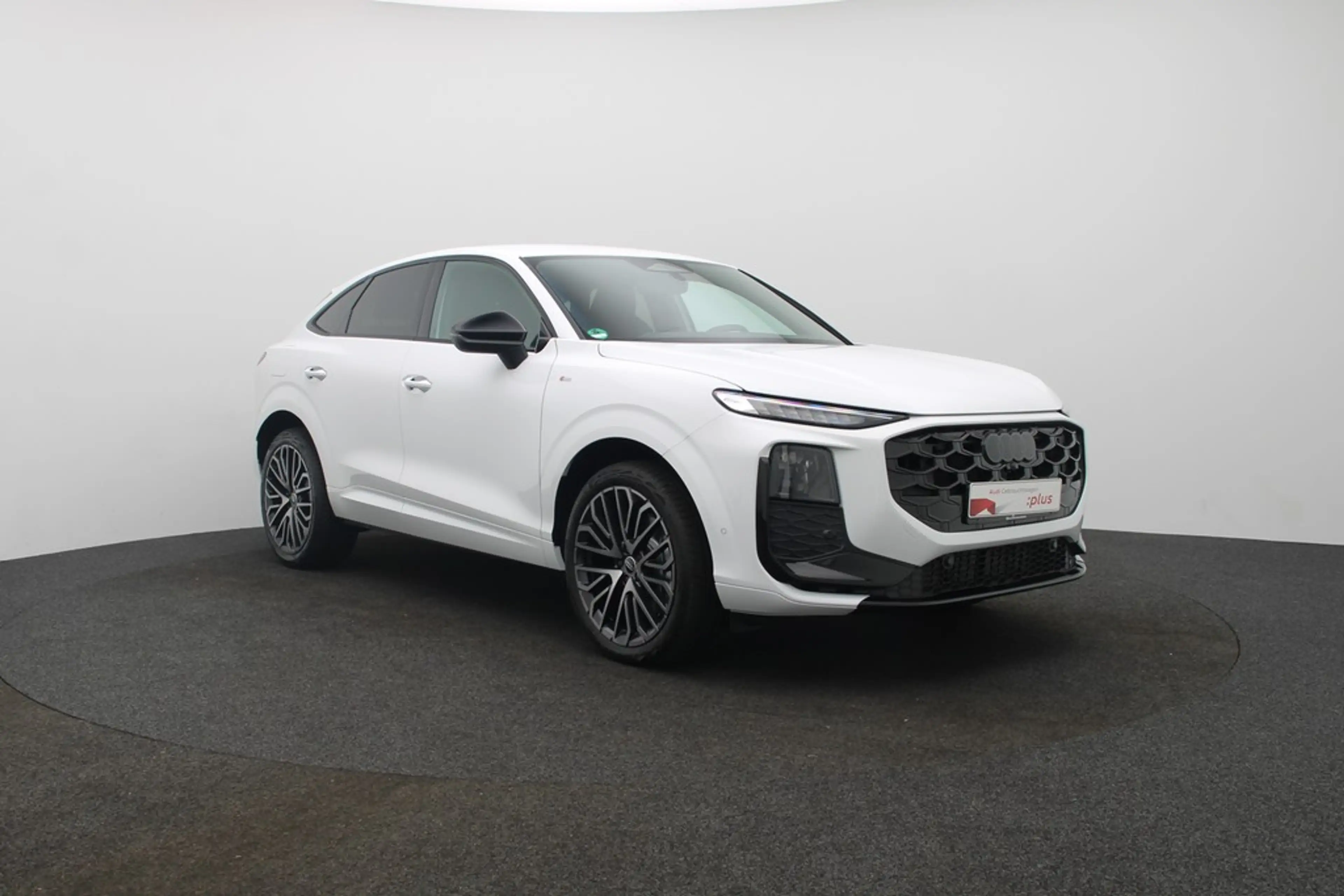 Audi Q3 Sportback TFSI quattro 195 kW S tronic Tech plu... — photo 6