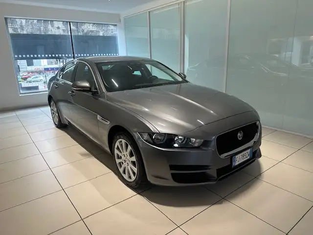 Jaguar XE XE 2.0d Prestige awd 180cv auto