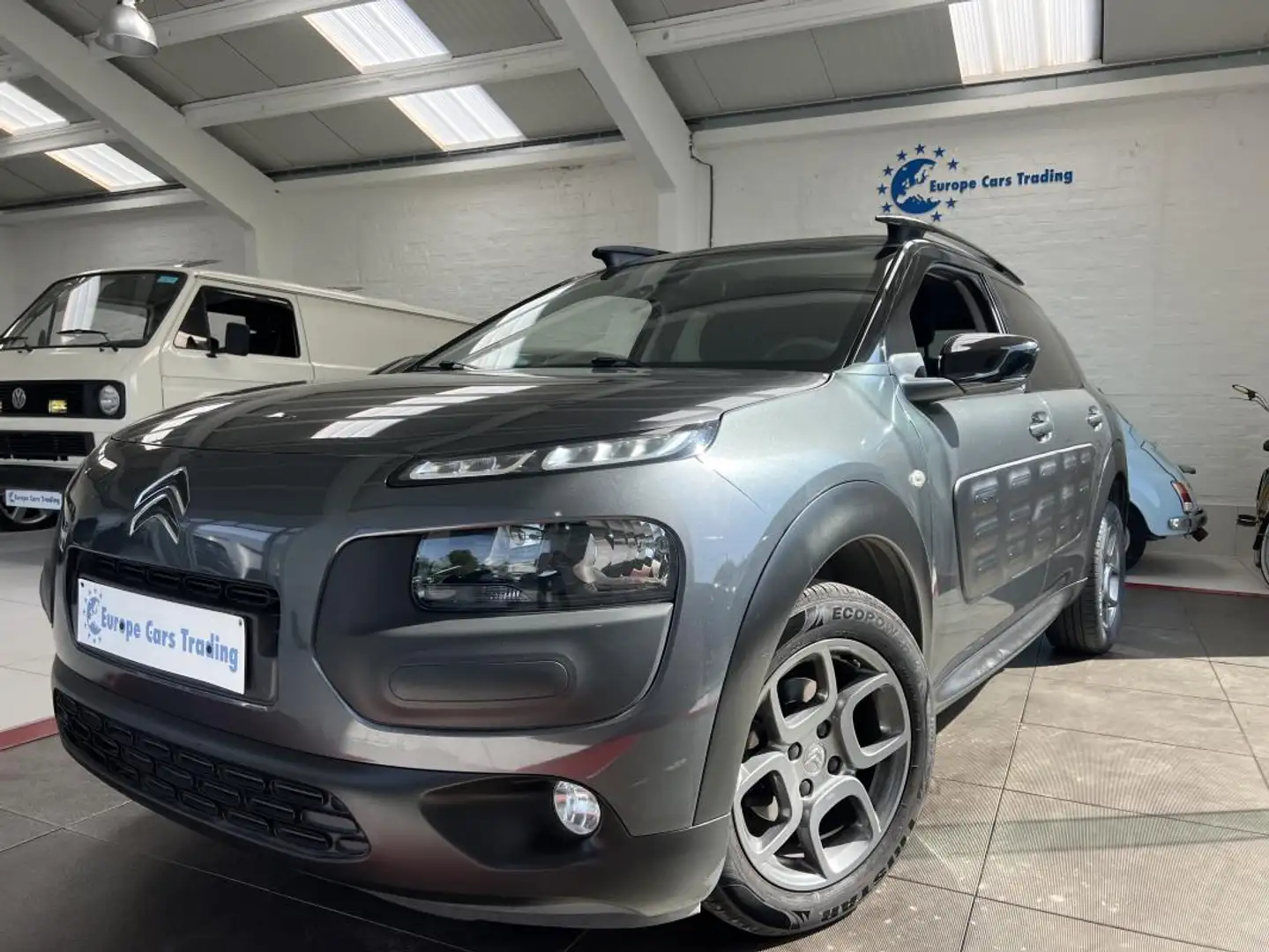 Citroen C4 Cactus SHINE 82CH MOTEUR NEUF CHEZ CITROEN GAR 12M Grijs - 1