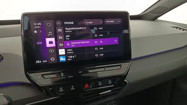 Volkswagen Id.3 view 8