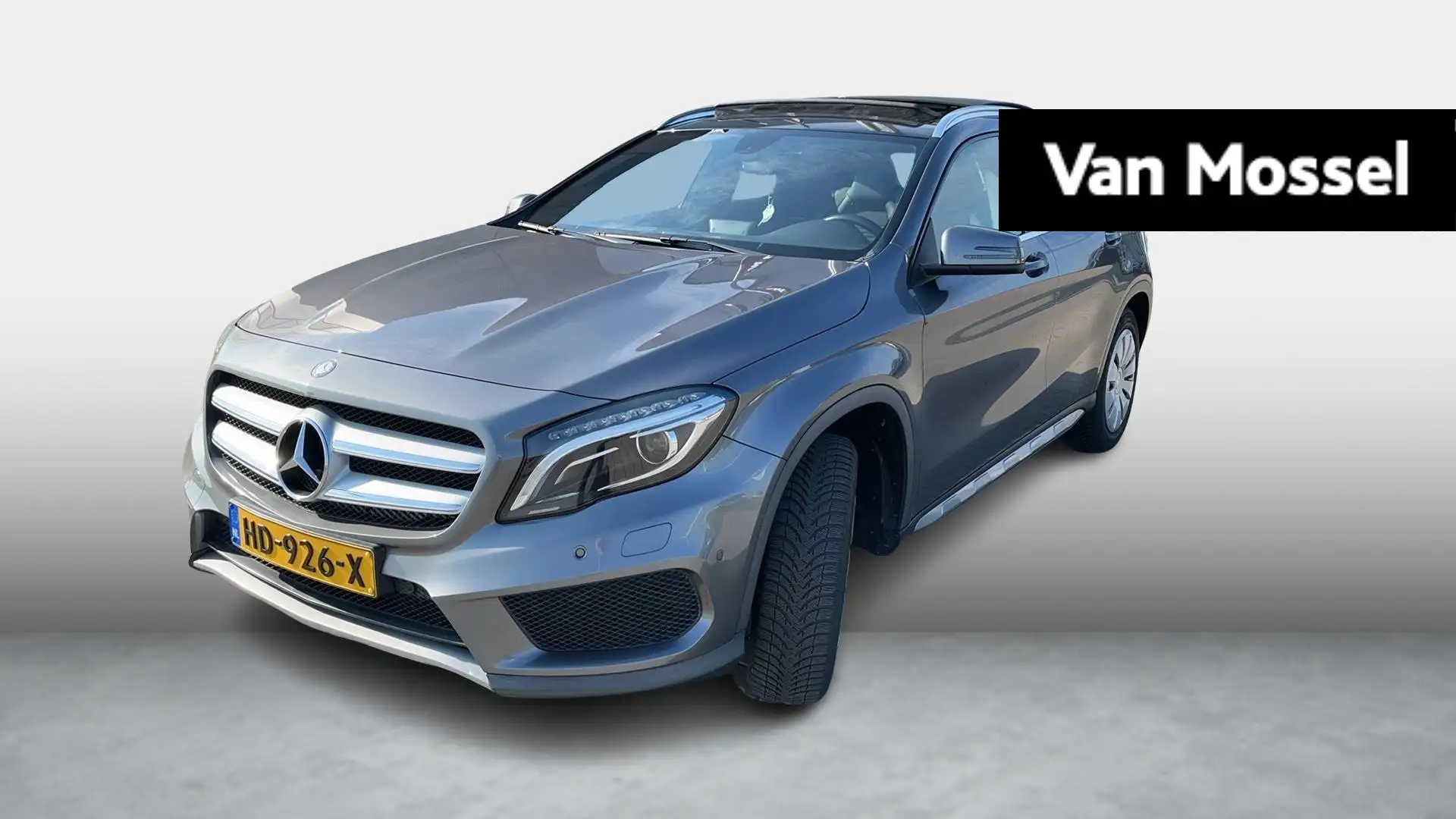 Mercedes-Benz GLA 200 Ambition | Automaat | Afneembare Trekhaak | Panora Grijs - 1