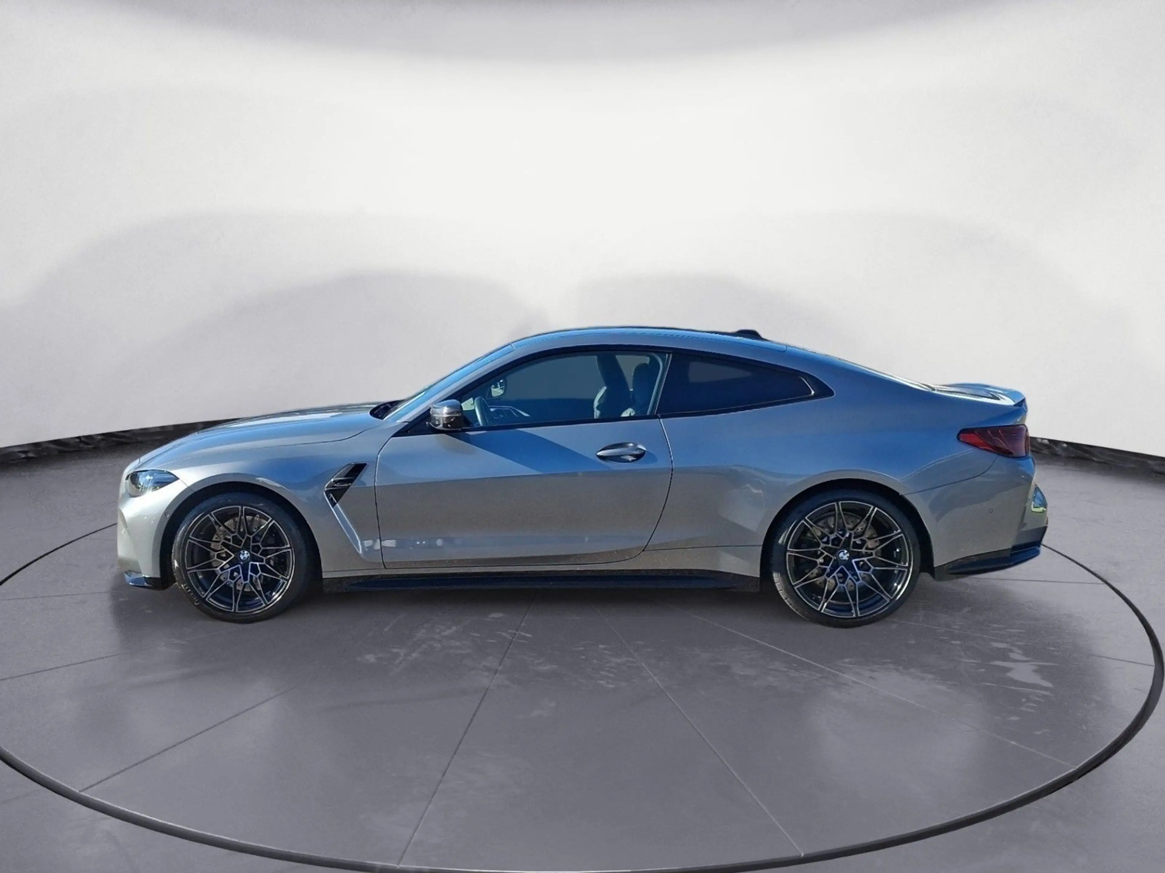 BMW M4 Competition M Carbon Exterieur Parking Plus M — photo 3