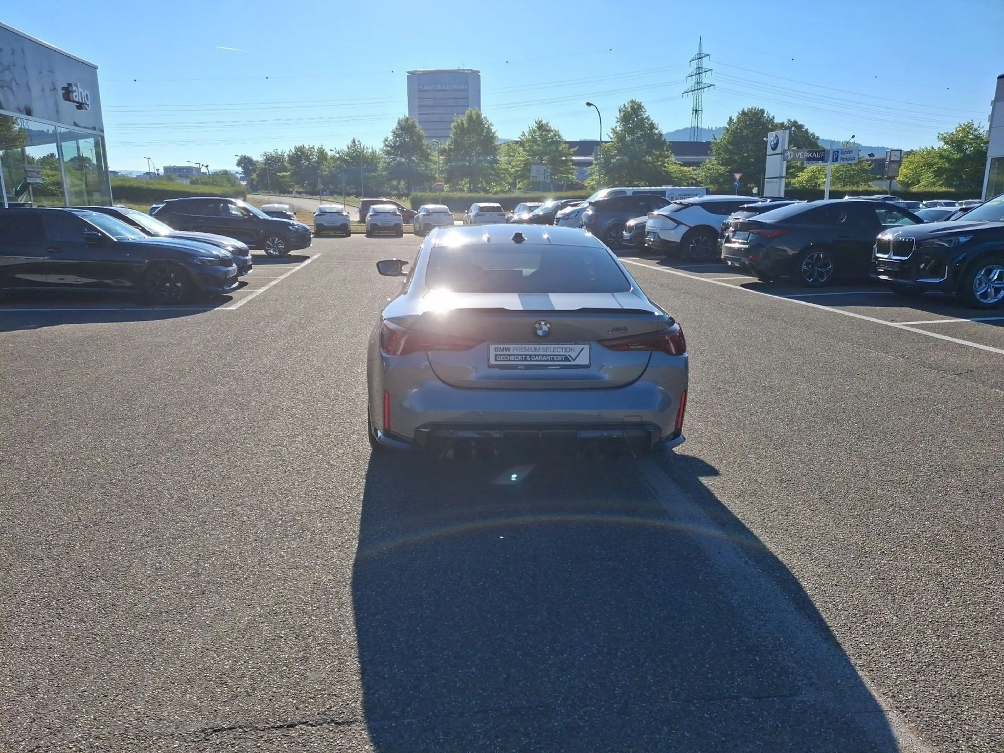 BMW M4 Competition M Carbon Exterieur Parking Plus M — photo 5