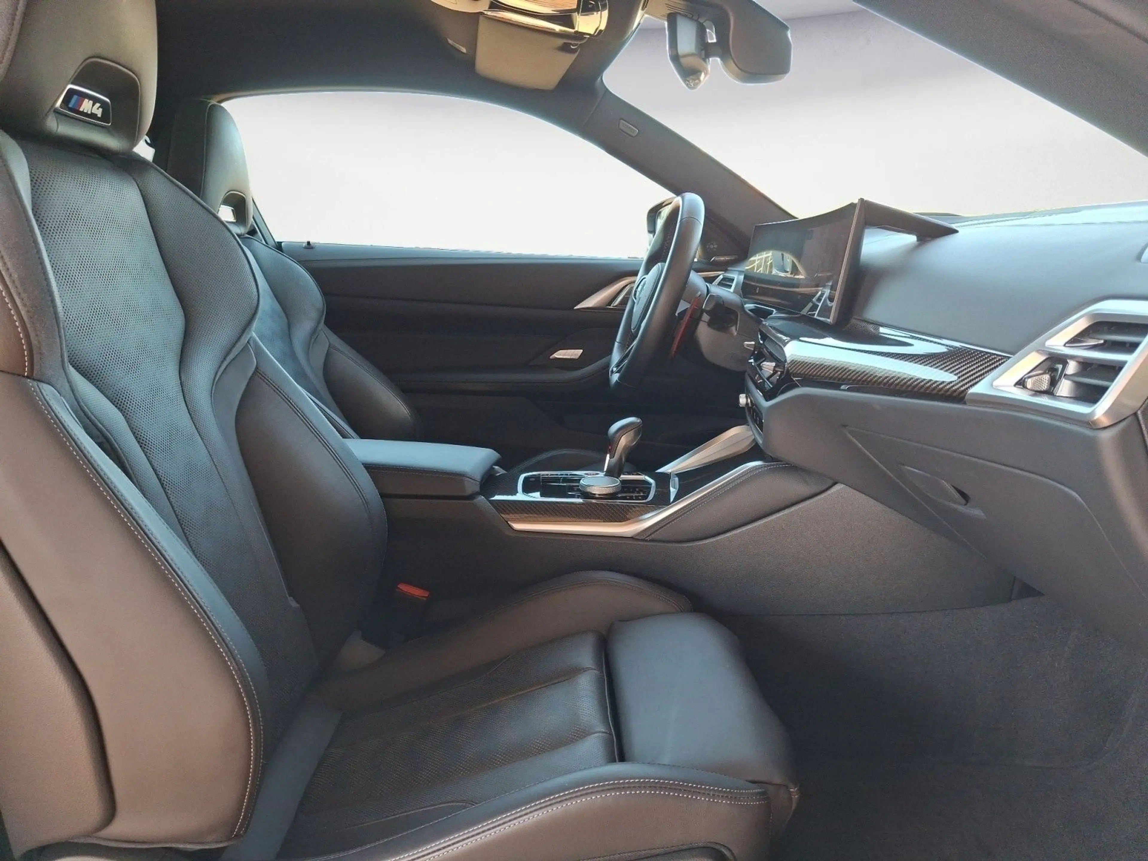 BMW M4 Competition M Carbon Exterieur Parking Plus M — photo 9