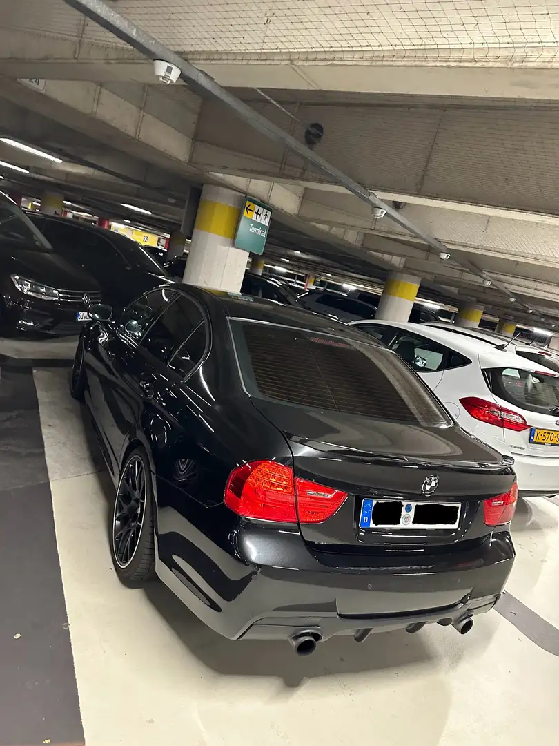 BMW 335 335i - 1