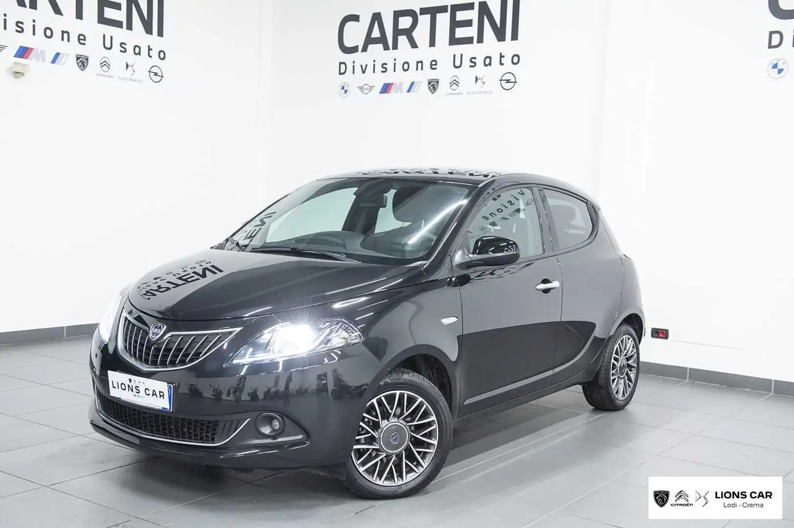 Lancia Ypsilon 3ª serie 1.0 FireFly 5 porte S&S Hybrid Platino Negro - 1