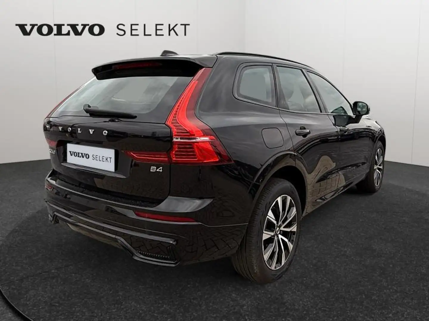 Volvo XC60 B4 Plus Dark / Diesel Negro - 2