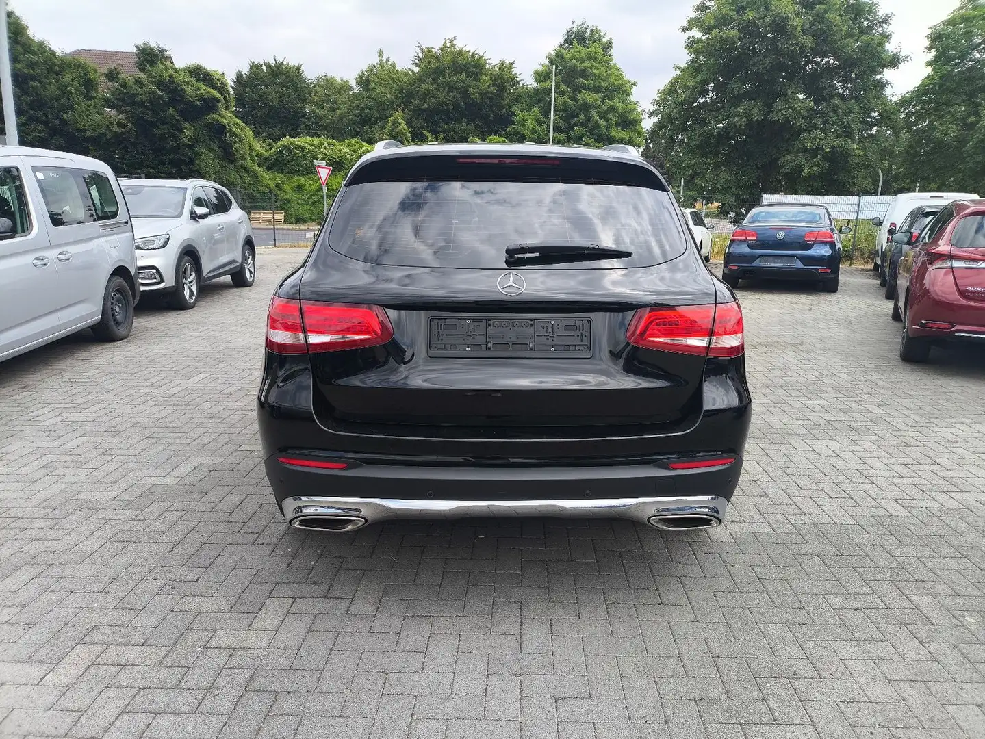 Mercedes-Benz GLC 300 4Matic,LEDER,KLIMA,NAVI,PDC,SITZHEIZUNG Negro - 2