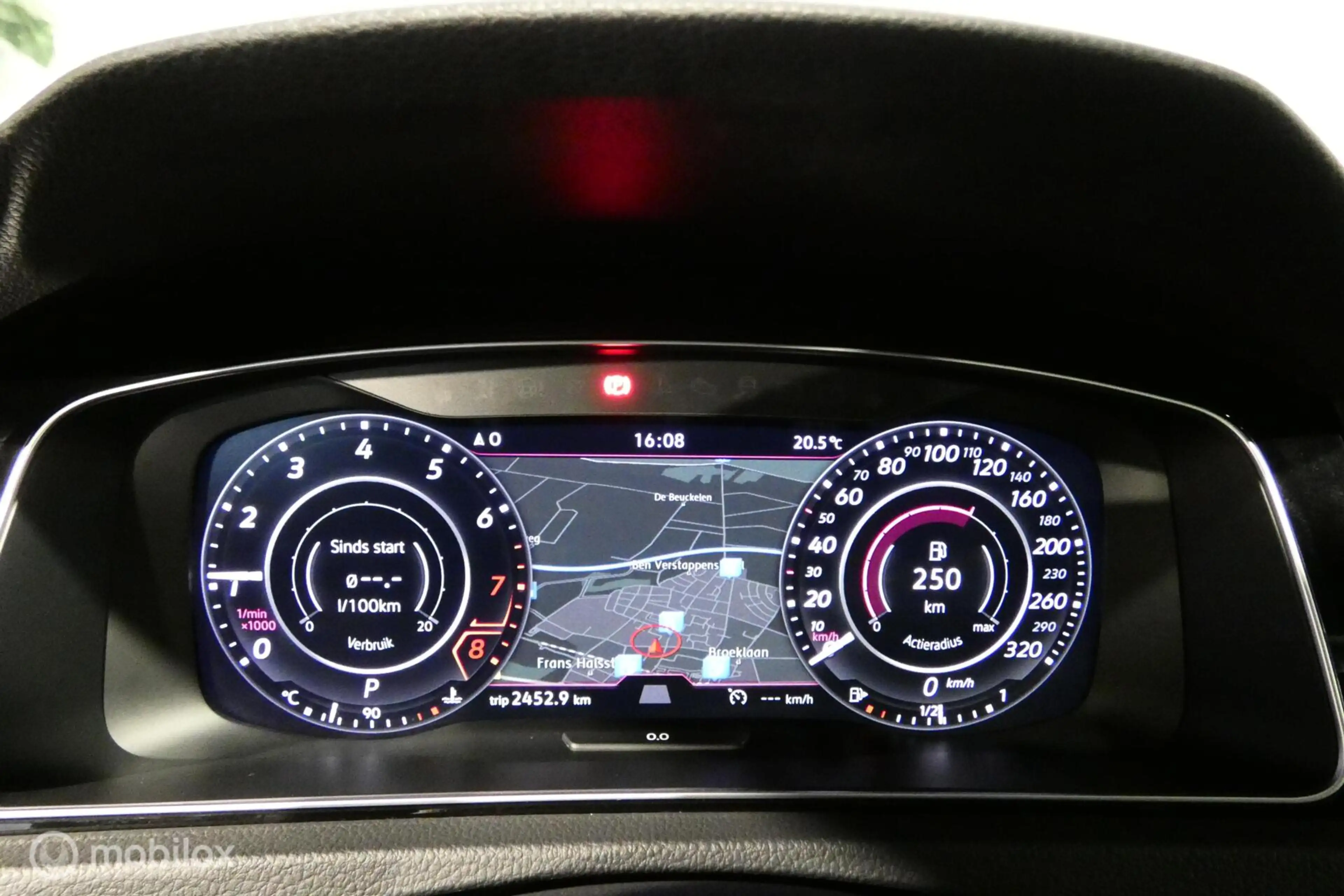 Volkswagen Golf GTI 2.0 TSI Performance — photo 13