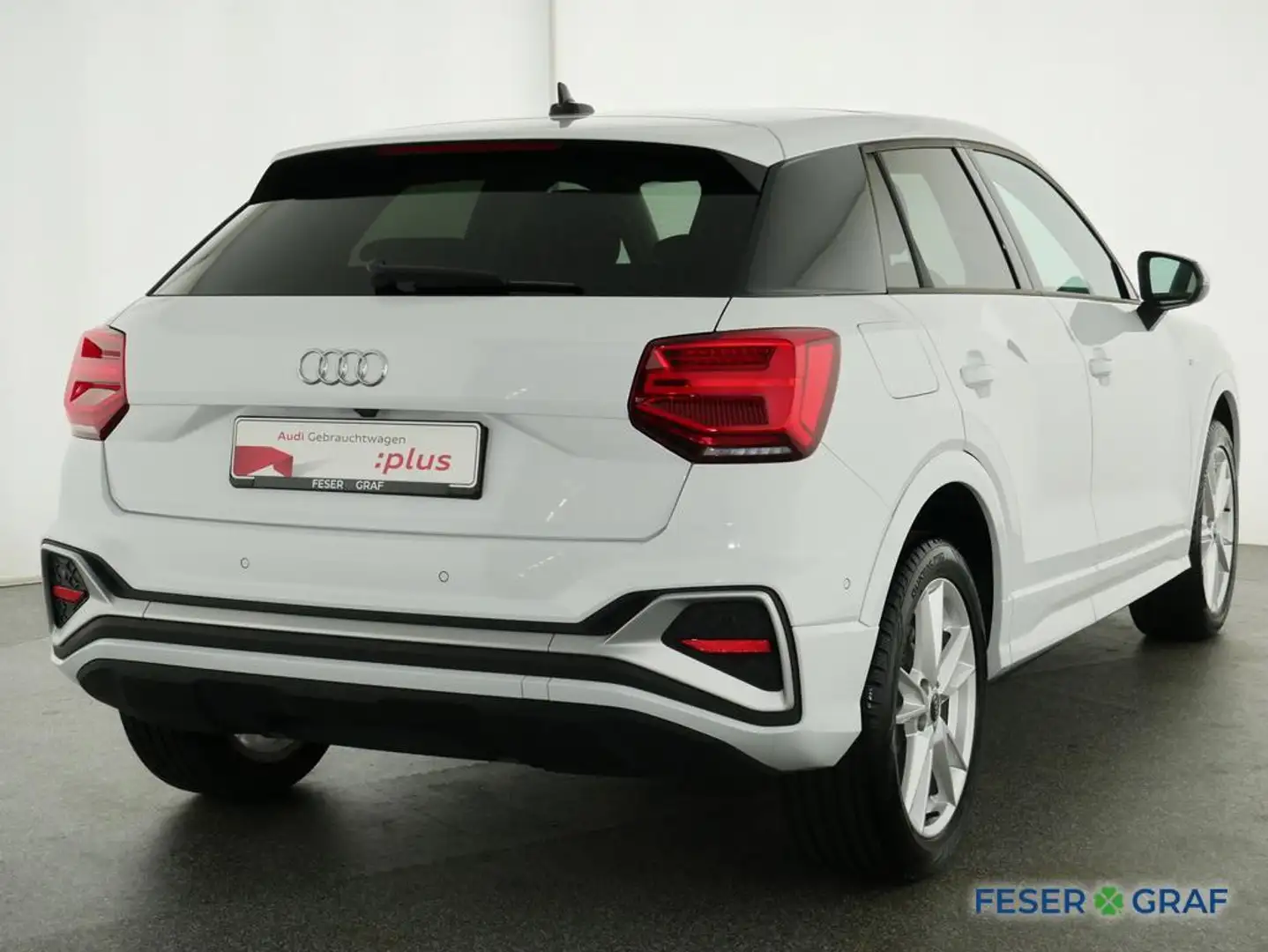 Audi Q2 S line 35 TFSI S tronic matrix LED R-Kamera Weiß - 2