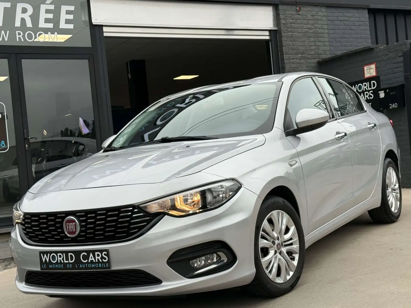 Fiat Tipo 1.6 MultiJet - NAVIGATION - AIRCO - GARANTIE 12M Argent - 1