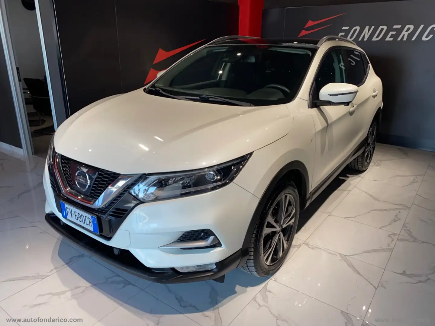 Nissan Qashqai 1.5 dCi Tekna+ Wit - 2