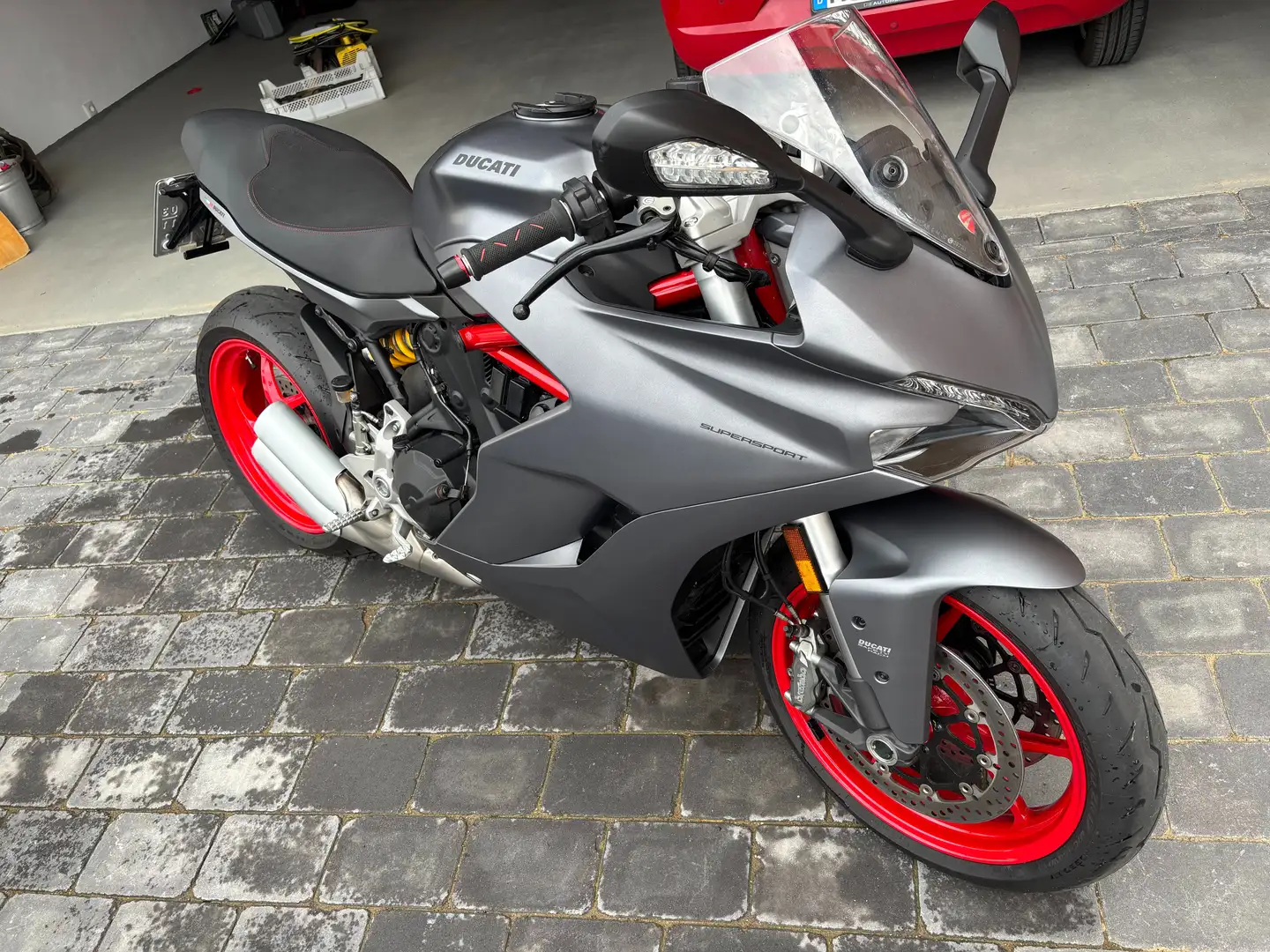 Ducati SuperSport Sehr gepflegte SuperSport Titanium Grey Matt Grau - 1