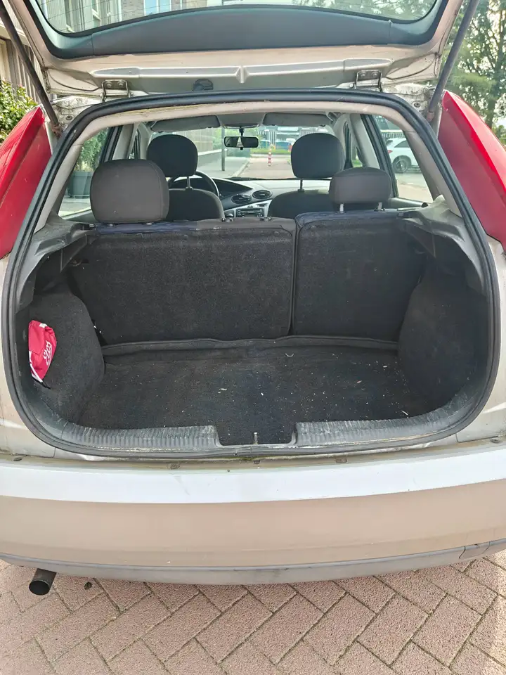 Ford Focus 1.6-16V Collection, foto 4
