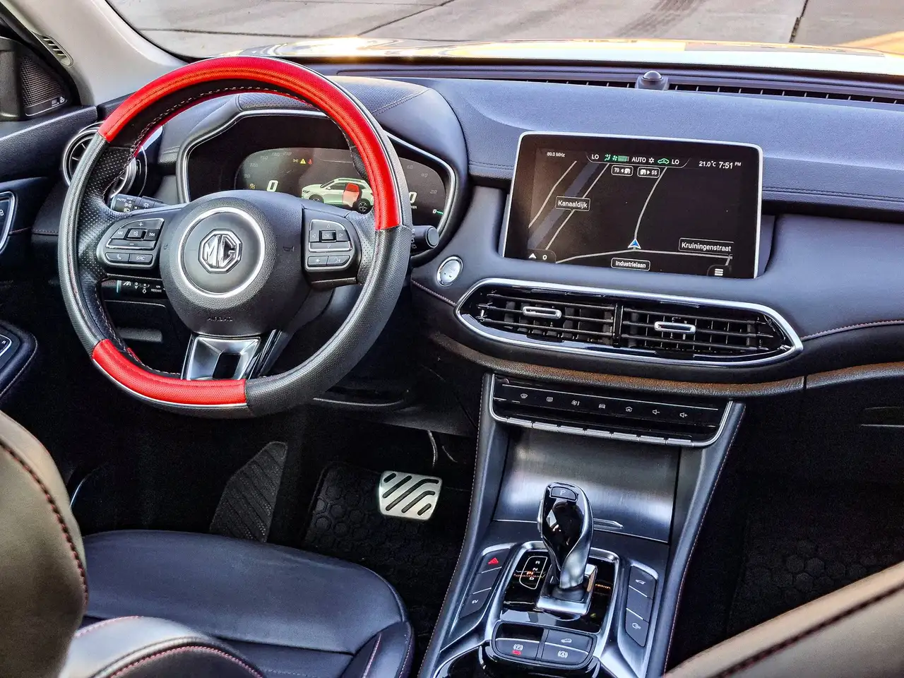 MG EHS Plug-in Hybrid 1.5 258pk Luxury OpenDak PHEV, миниатюра 10