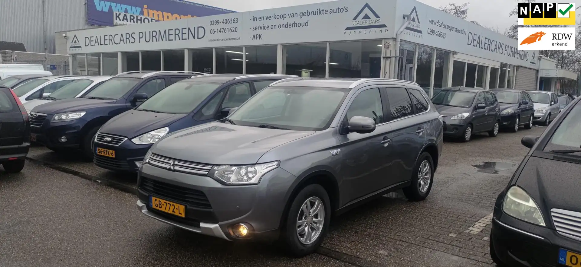 Mitsubishi Outlander 2.0 PHEV Business Edition X-Line Grijs - 1