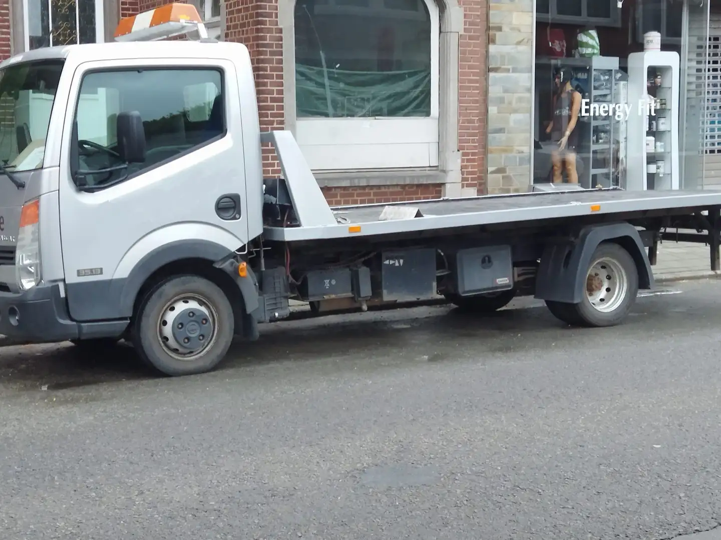 Nissan Cabstar 2.5 dCi Standard Grijs - 1