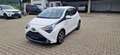 Toyota Aygo AYGO x-play Team D Weiß - thumbnail 1