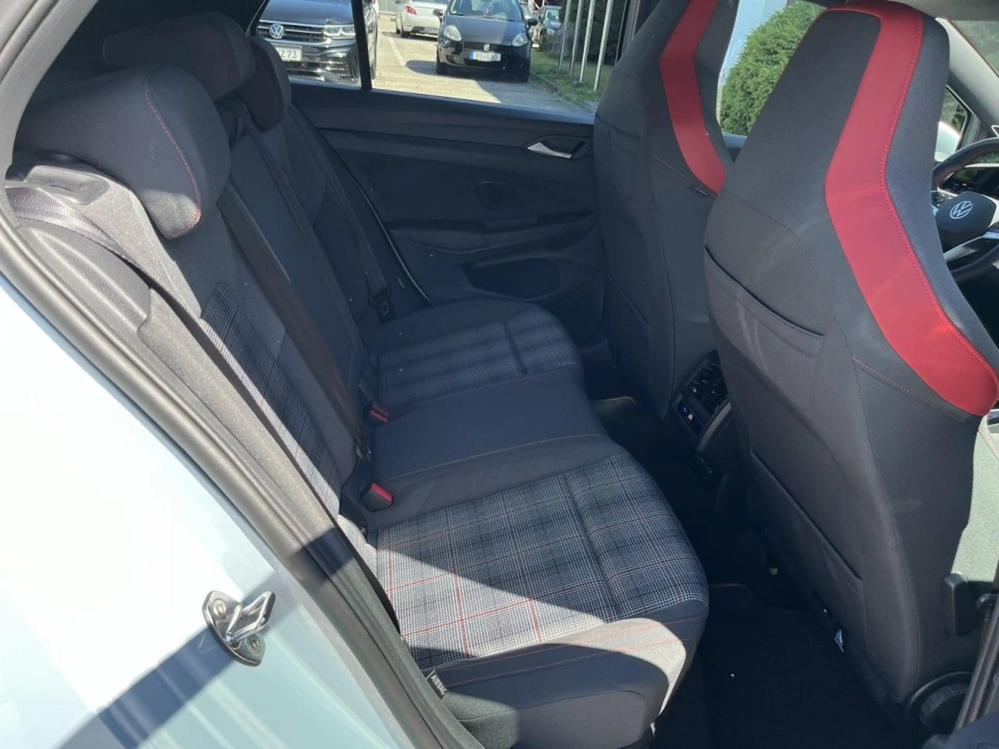 Volkswagen Golf GTI Golf VIII GTI 2,0 TSI DSG (IQLight+ACC+DCC) — photo 11