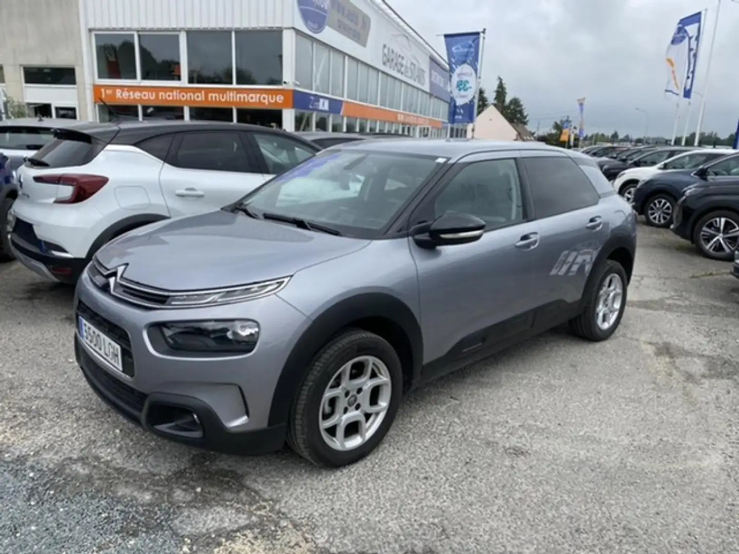 Citroen C4 Cactus 1.2 i - 110 ch Shine Grigio - 1