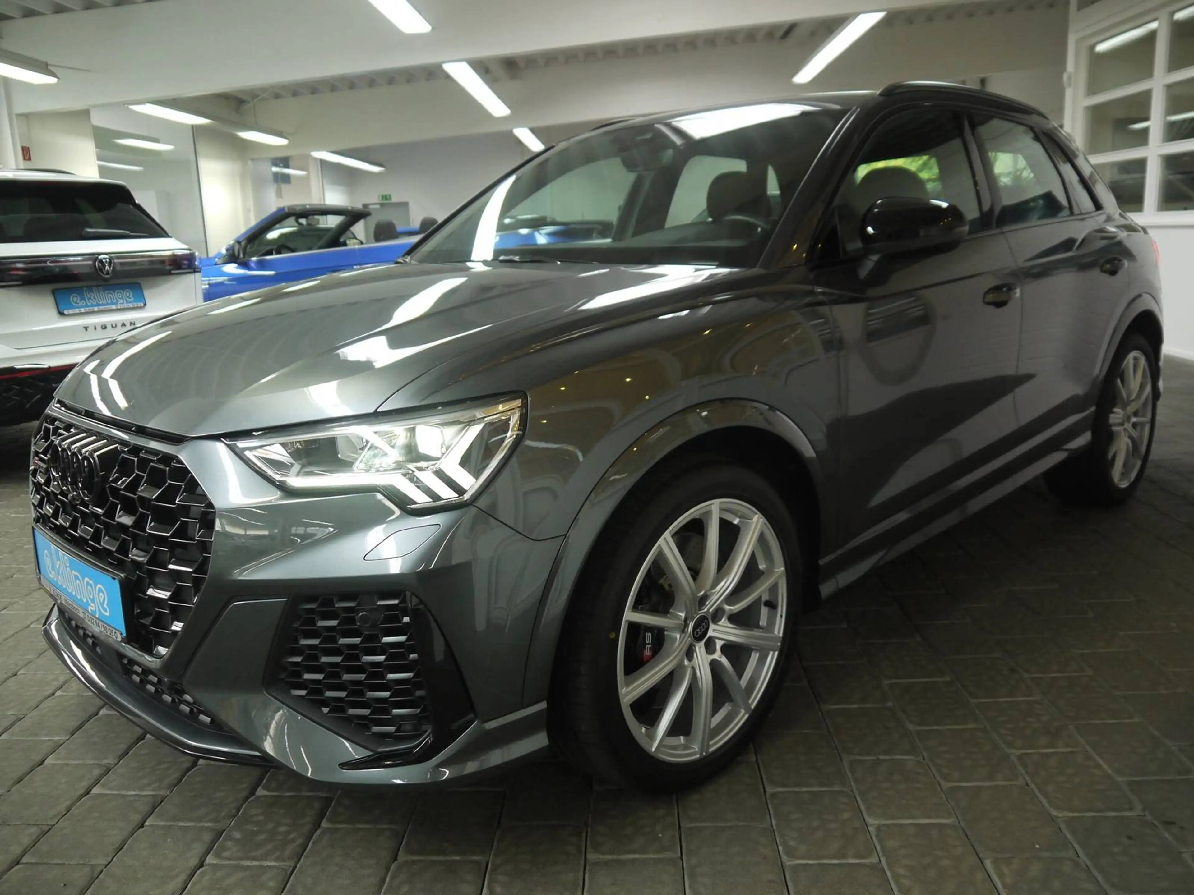 Audi RS Q3 2.5 TFSI quattro — photo 3